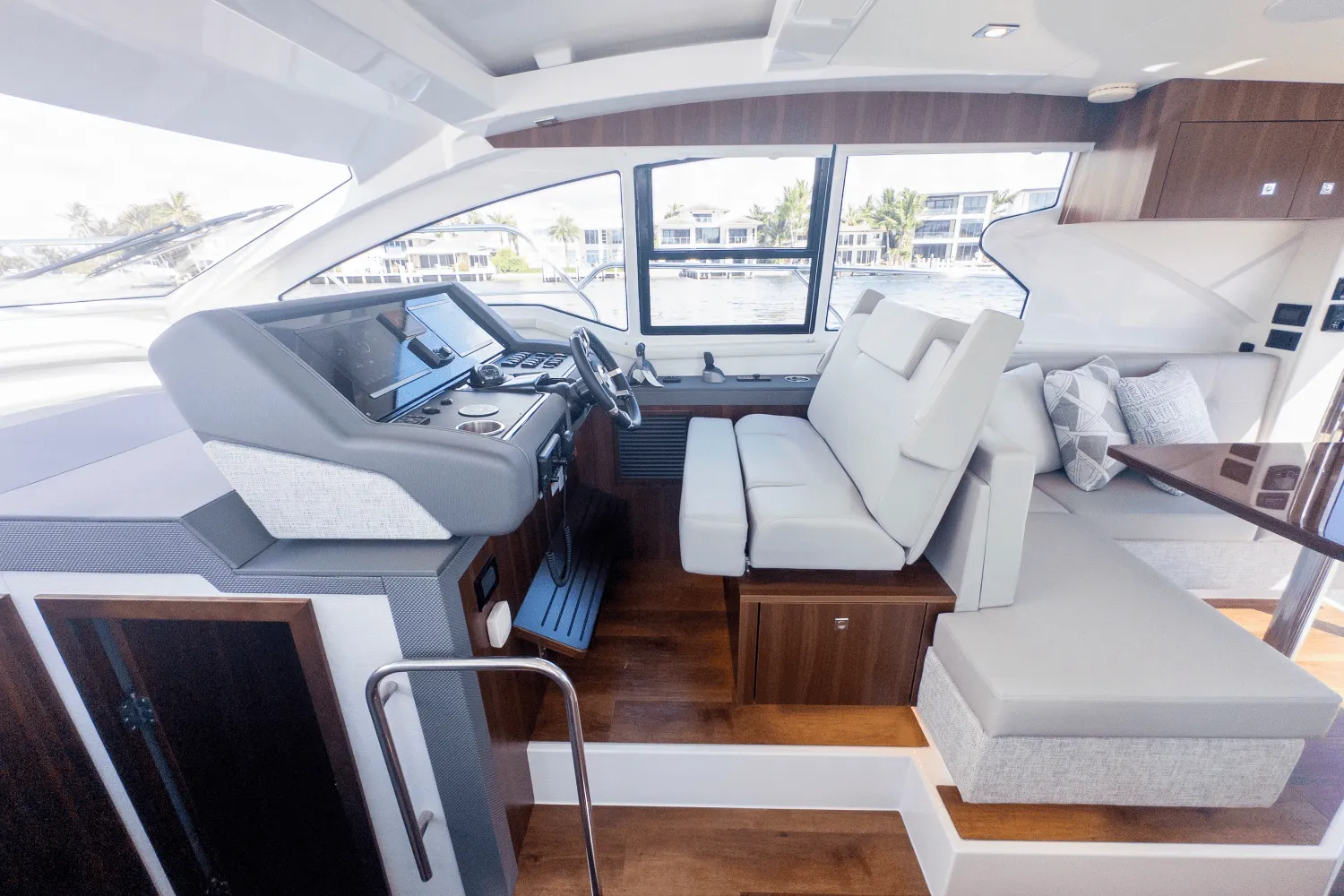 2024 Cruisers Yachts 42 Cantius Image Thumbnail #45