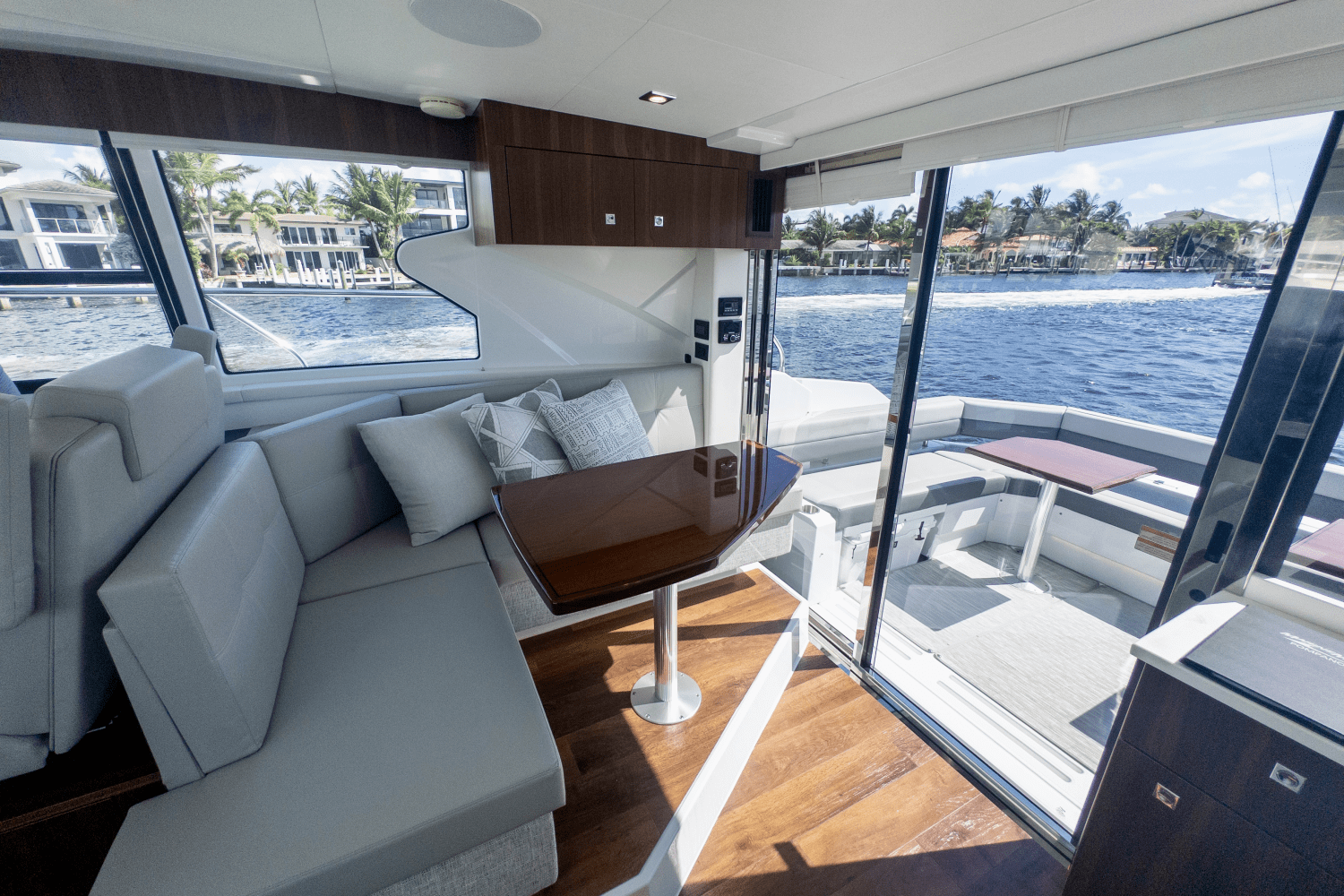 2024 Cruisers Yachts 42 Cantius Image Thumbnail #36