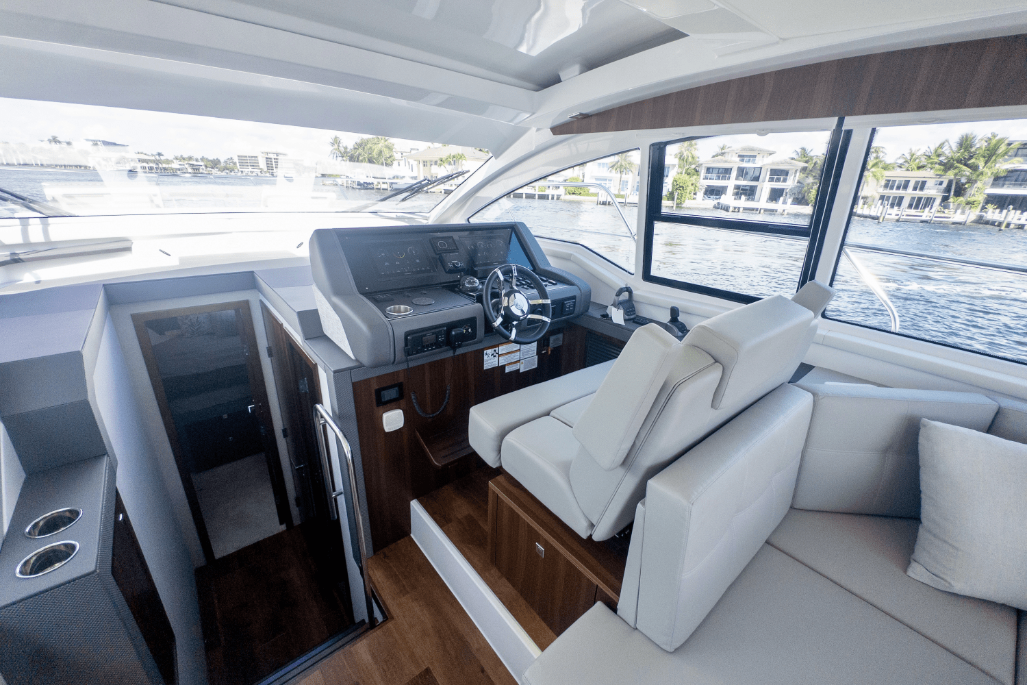2024 Cruisers Yachts 42 Cantius Image Thumbnail #44