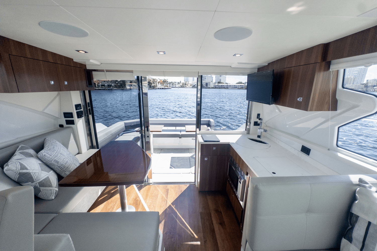 2024 Cruisers Yachts 42 Cantius Image Thumbnail #33