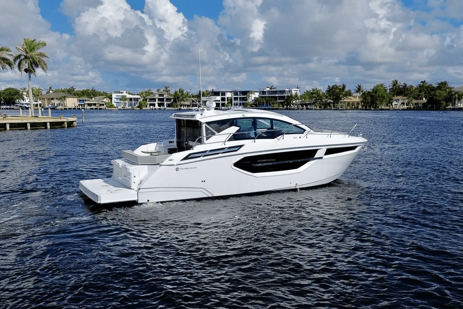 2024 Cruisers Yachts 42 Cantius Image Thumbnail #3