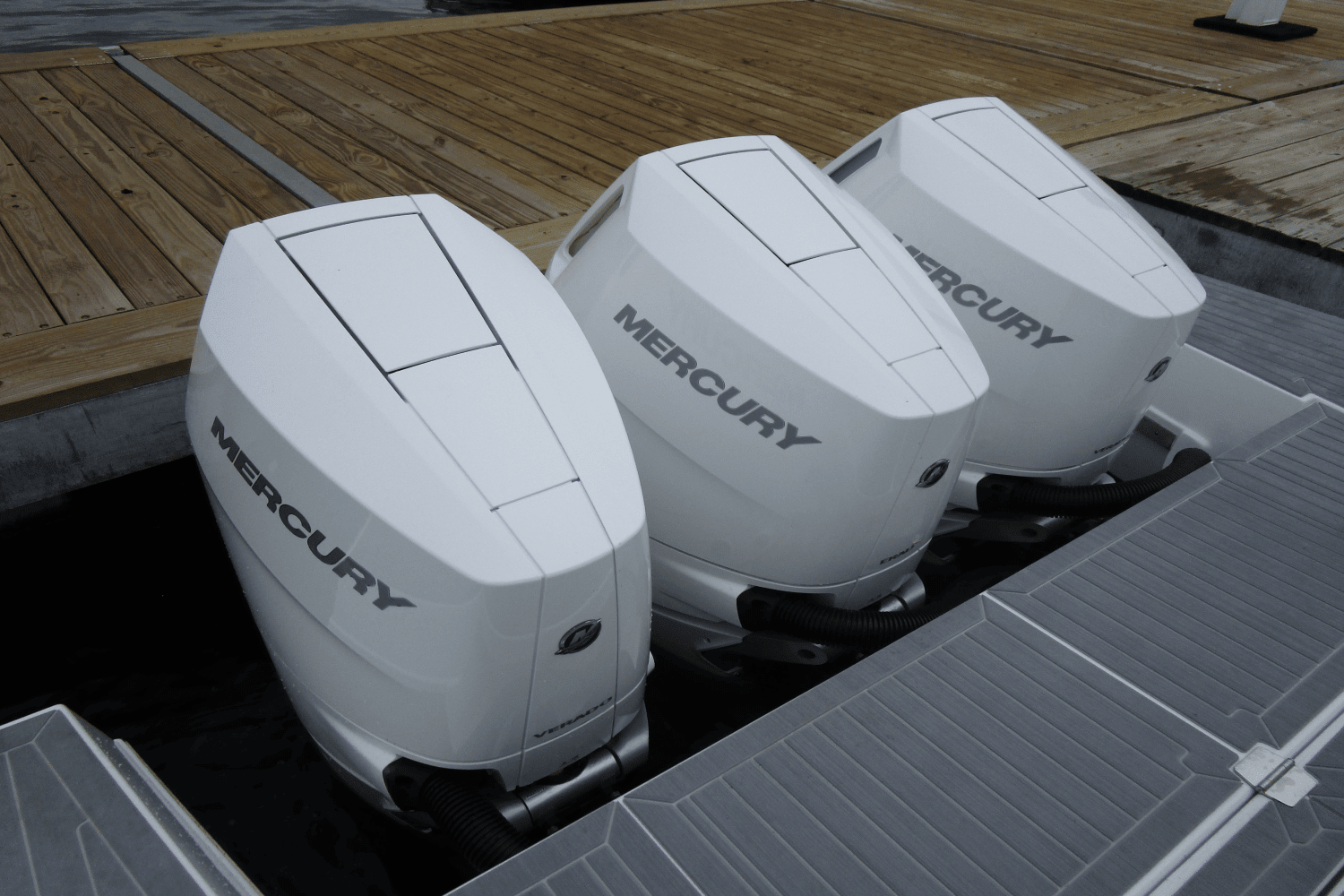 2024 Cruisers Yachts 38 GLS Outboard Image Thumbnail #50