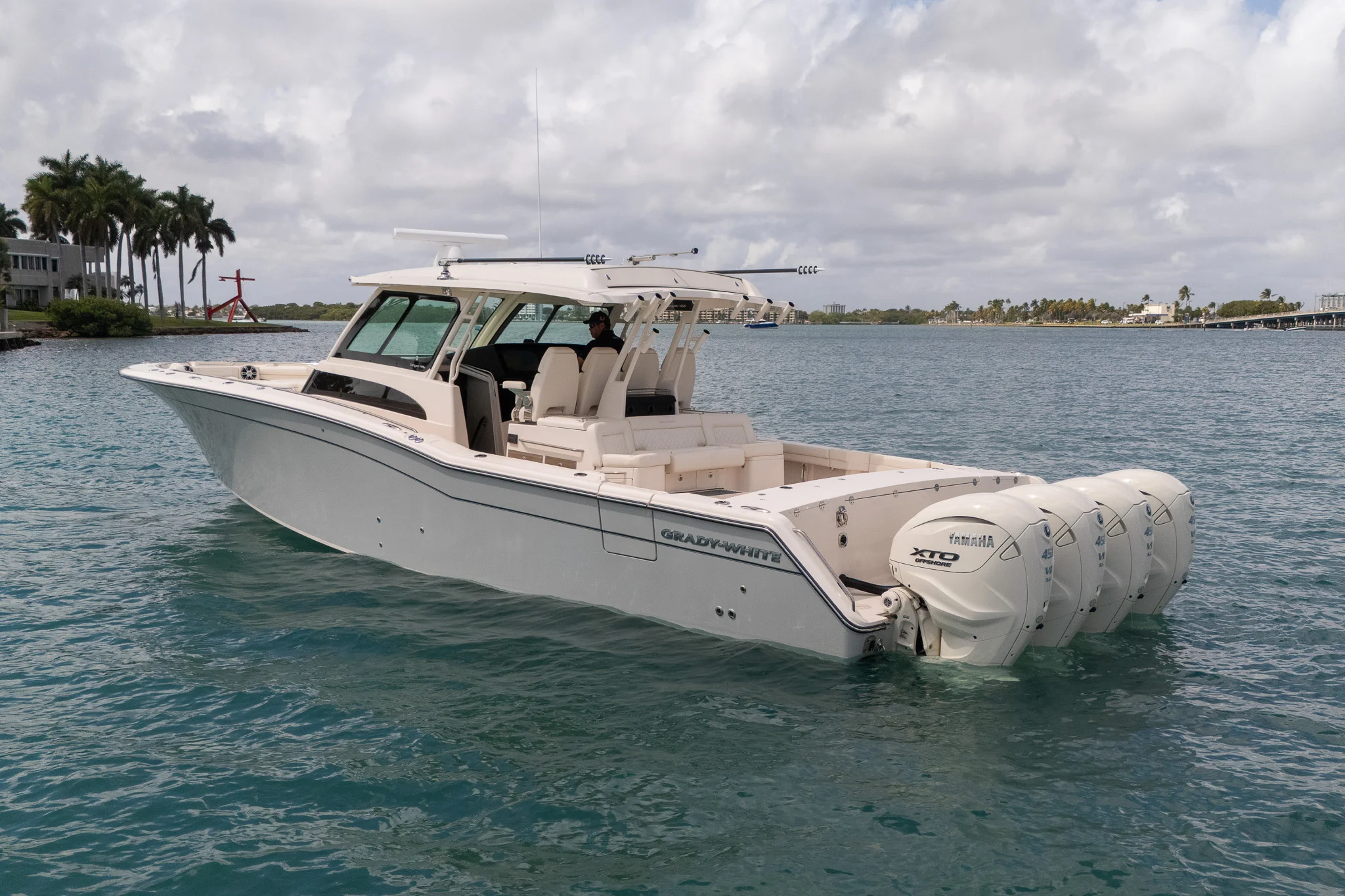 2025 Grady-White Canyon 456 Image Thumbnail #6