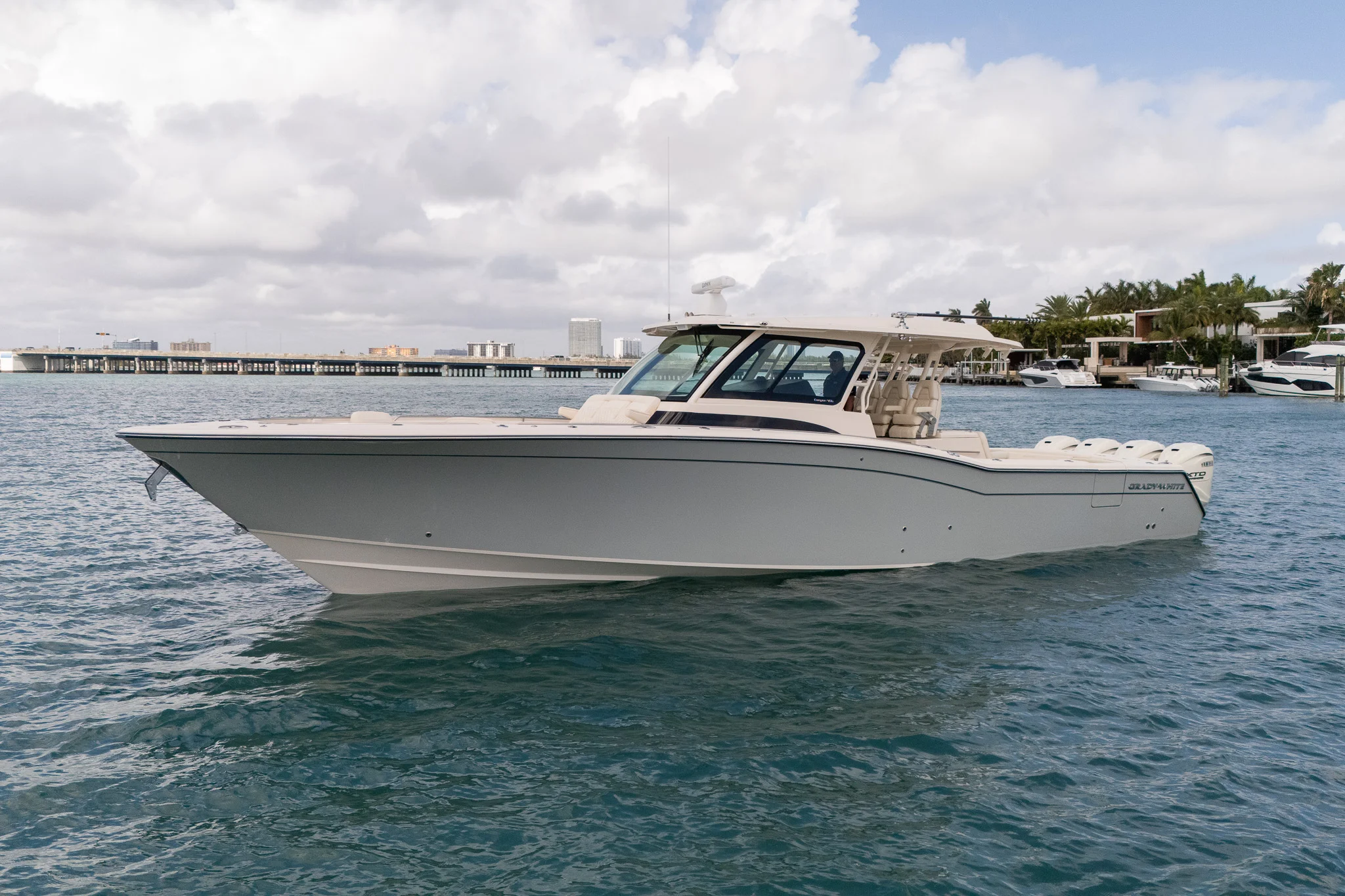 2025 Grady-White Canyon 456 Image Thumbnail #0