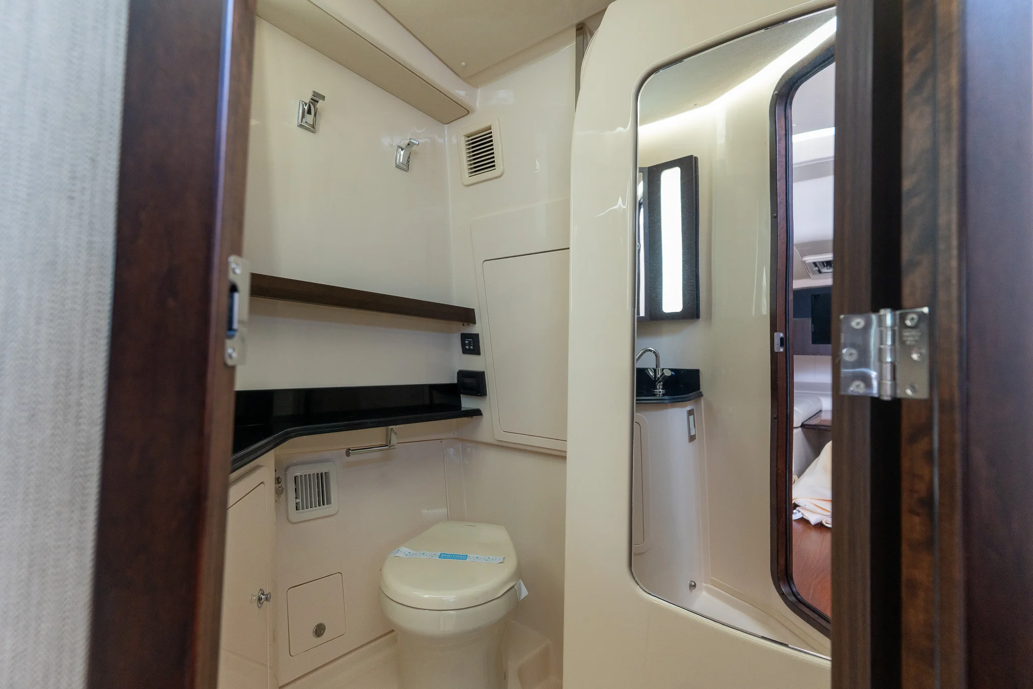 2025 Grady-White Canyon 456 Image Thumbnail #21