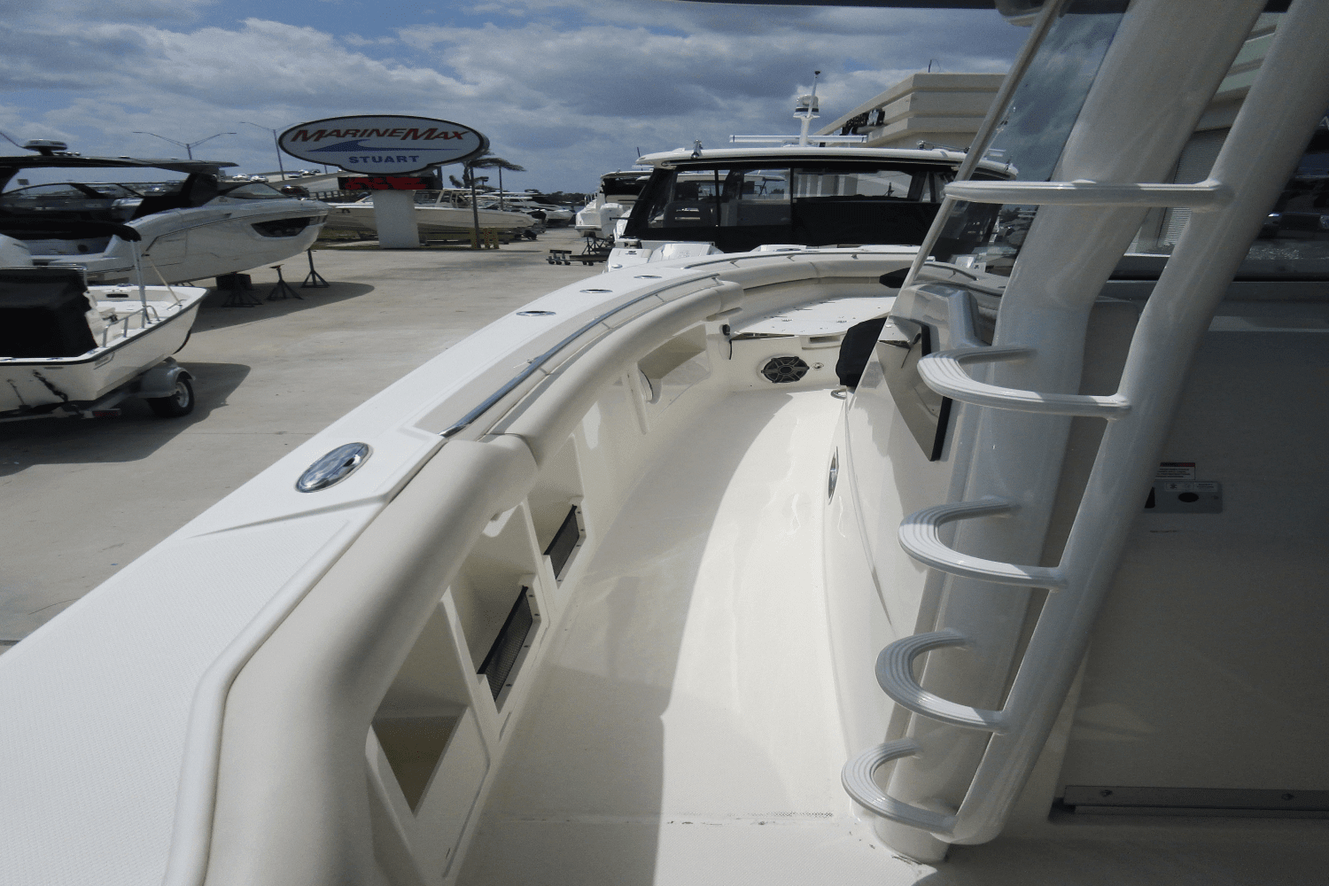 2024 Boston Whaler 380 Outrage Image Thumbnail #25