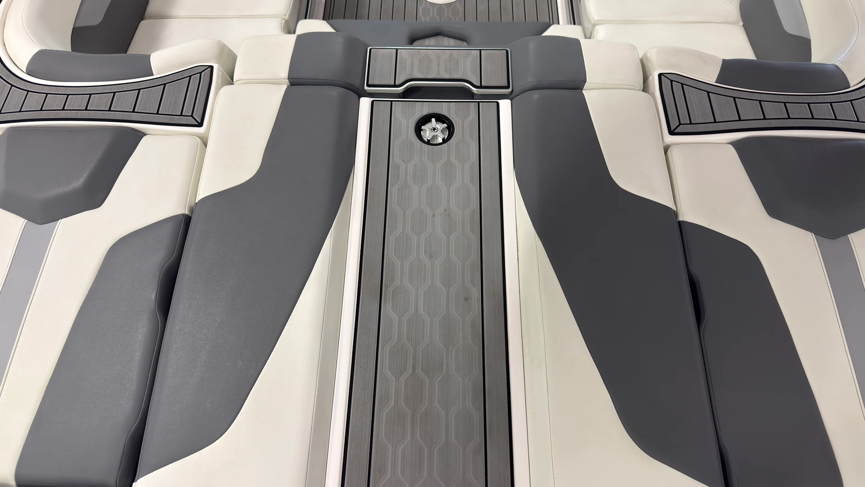 2024 Mastercraft XT25 Image Thumbnail #4