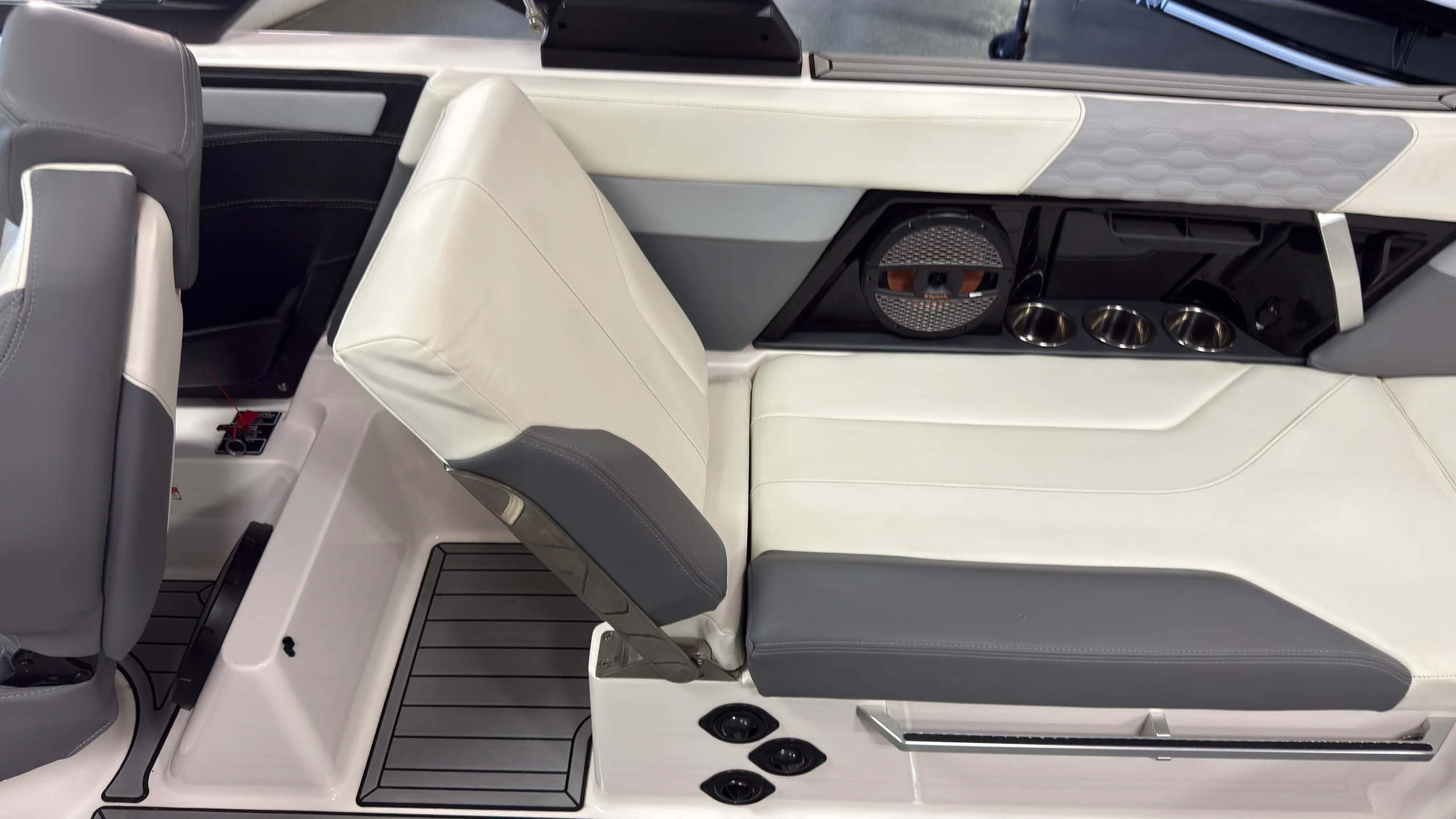 2024 Mastercraft XT25 Image Thumbnail #16