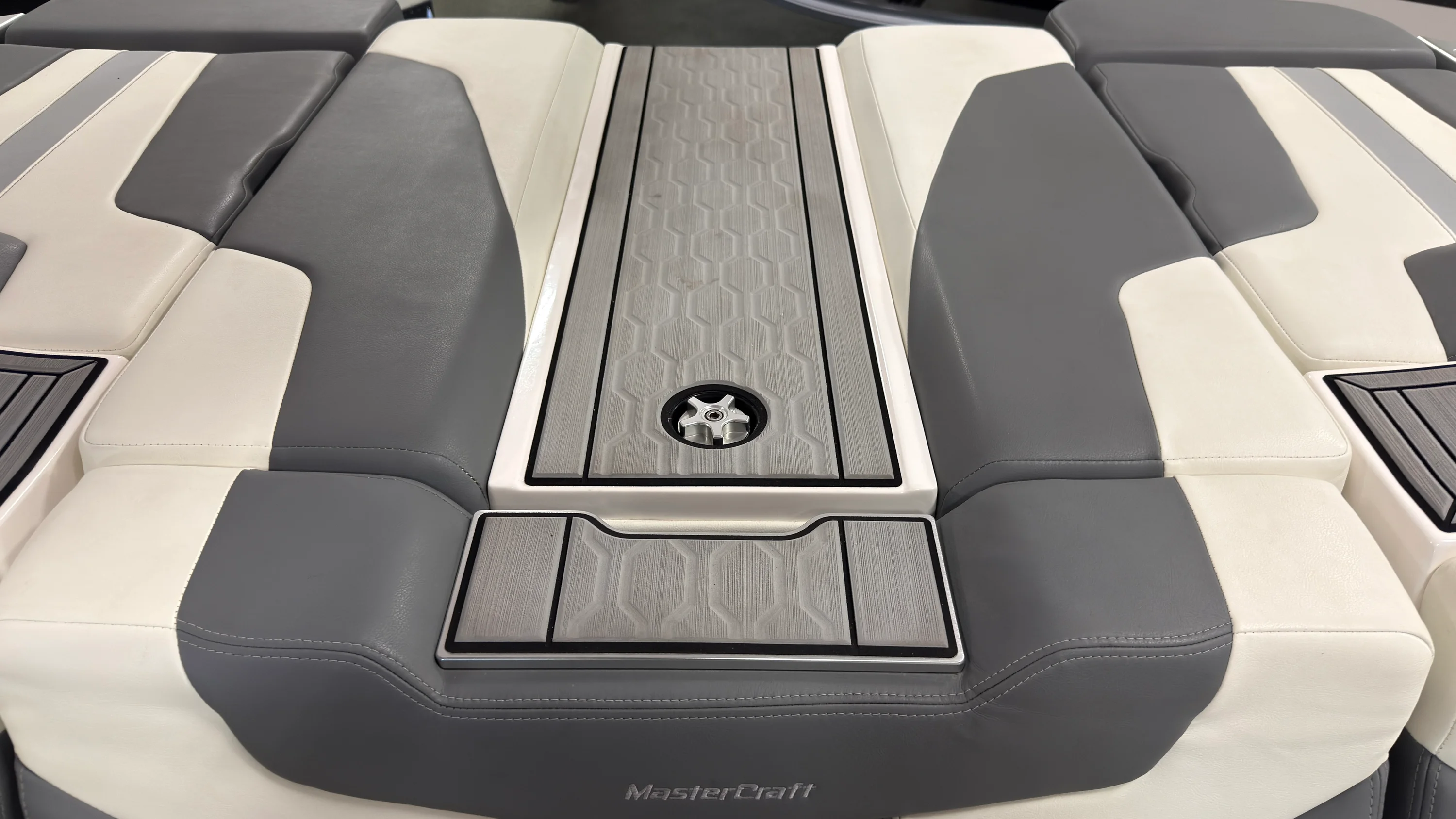 2024 Mastercraft XT25 Image Thumbnail #8