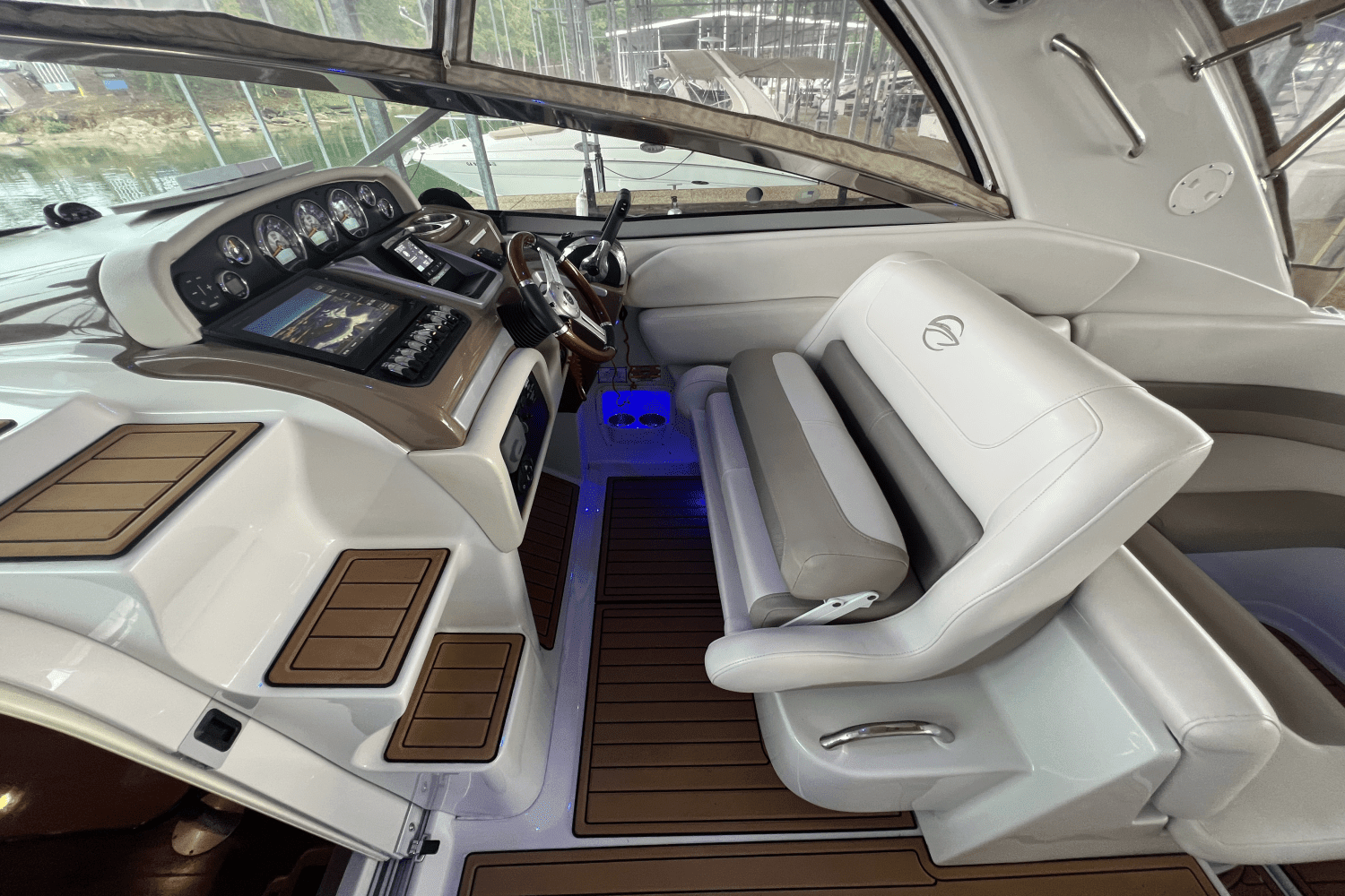 2016 Crownline
                                                             330 SY Image Thumbnail #23
