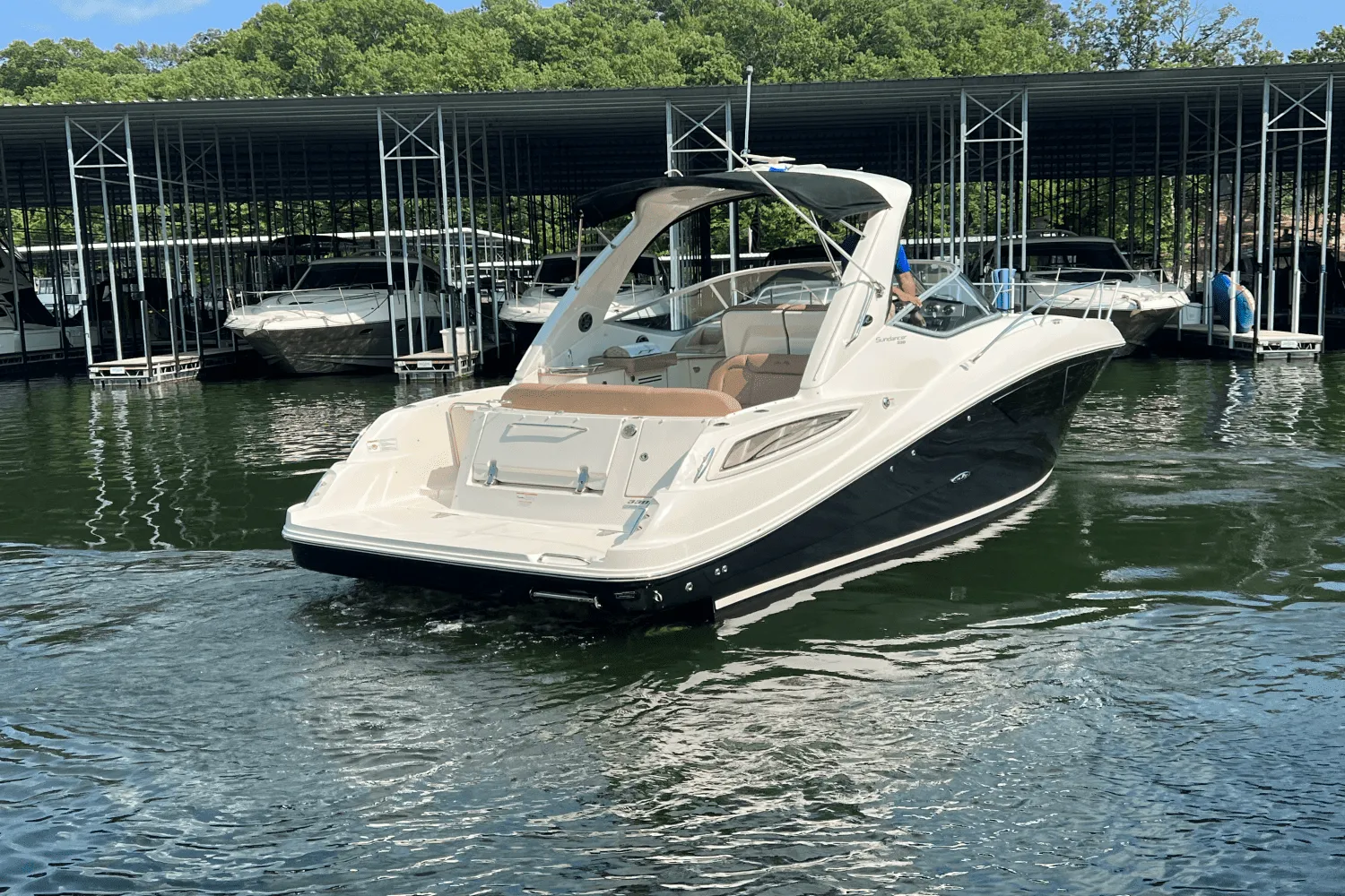 2016 Sea Ray 330 SUNDANCER Image Thumbnail #12