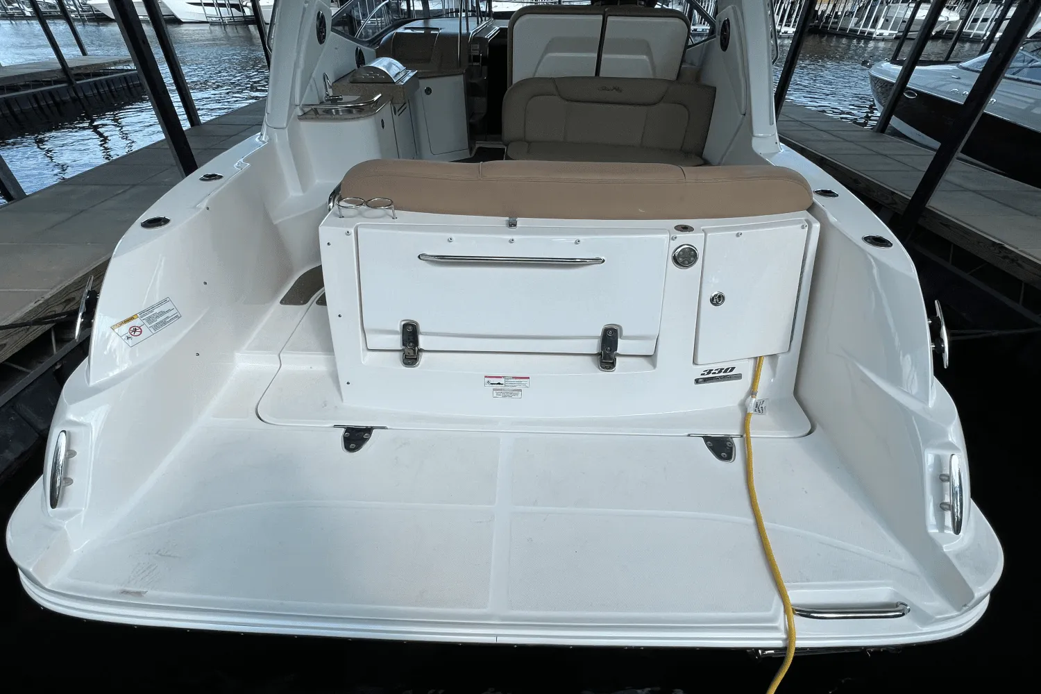 2016 Sea Ray 330 SUNDANCER Image Thumbnail #22