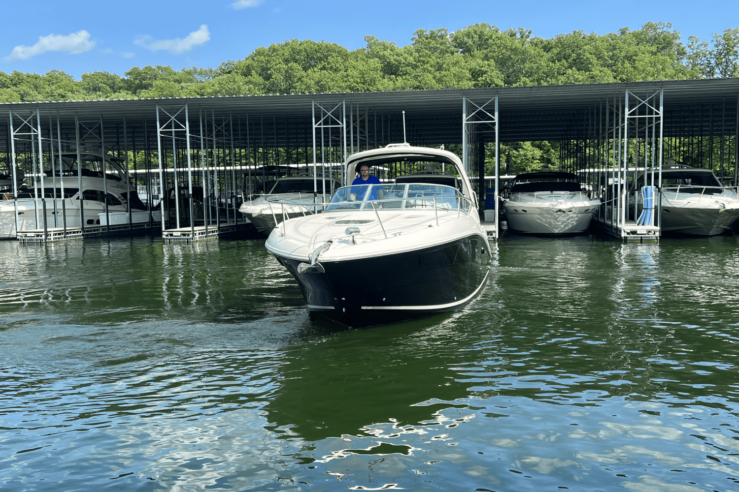 2016 Sea Ray 330 SUNDANCER Image Thumbnail #19