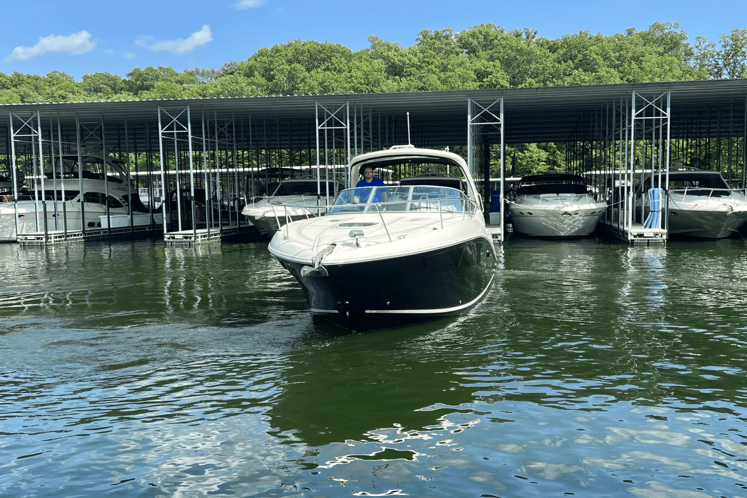 2016 Sea Ray 330 SUNDANCER Image Thumbnail #19