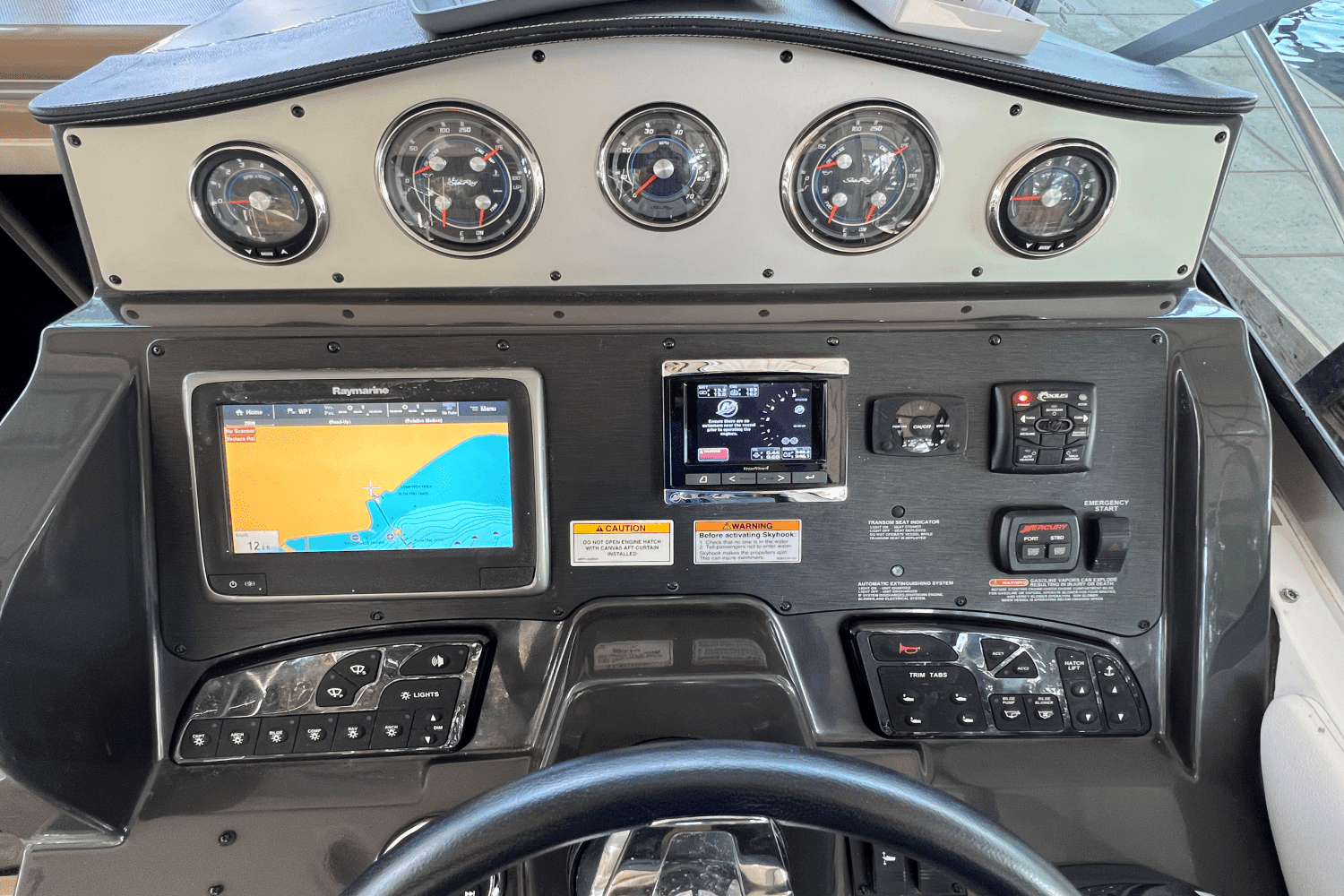 2016 Sea Ray 330 SUNDANCER Image Thumbnail #29