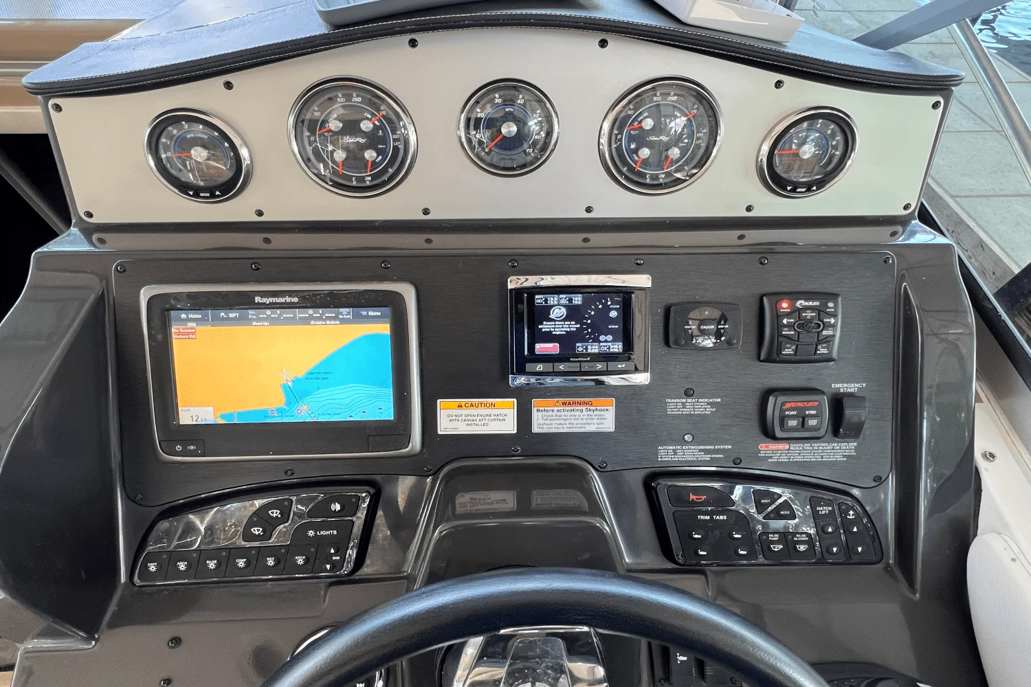 2016 Sea Ray 330 SUNDANCER Image Thumbnail #29