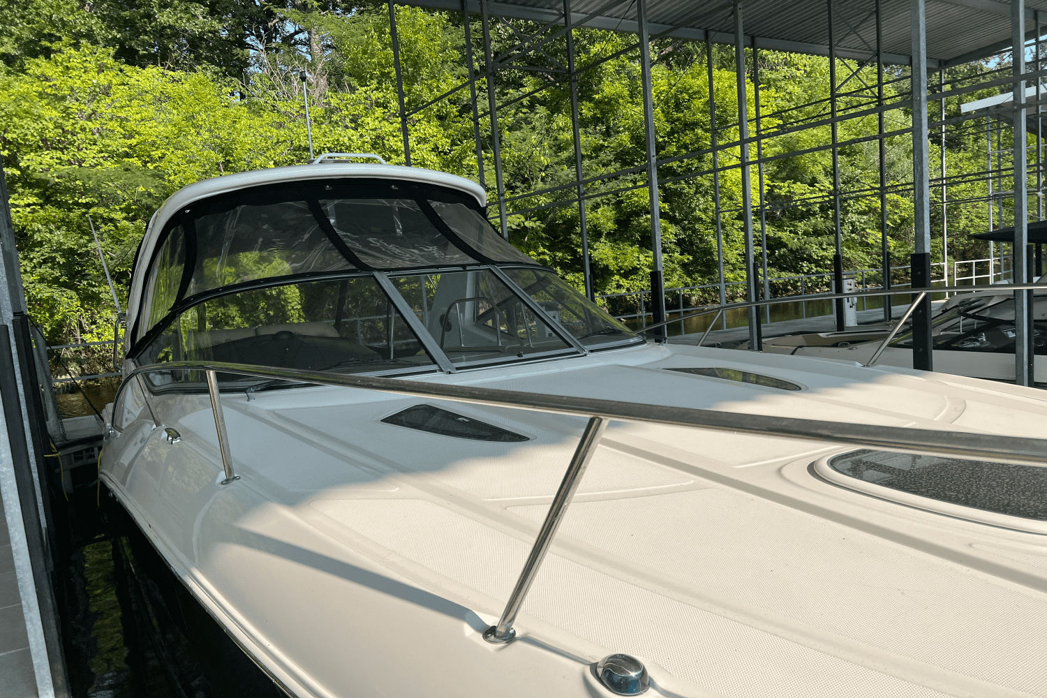 2016 Sea Ray 330 SUNDANCER Image Thumbnail #11