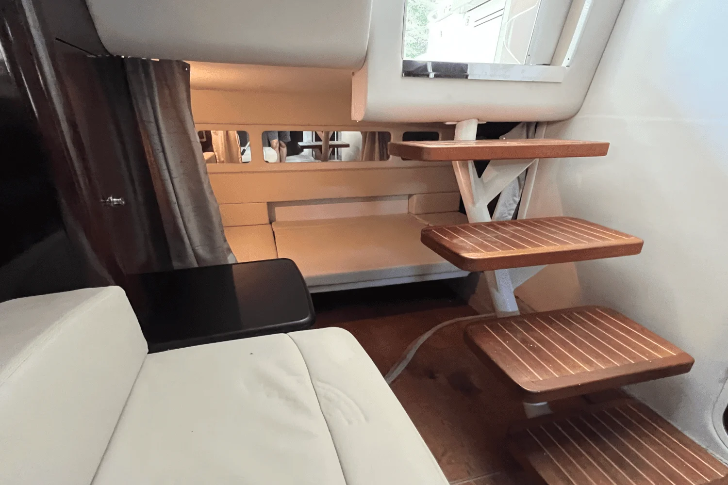 2016 Sea Ray 330 SUNDANCER Image Thumbnail #31