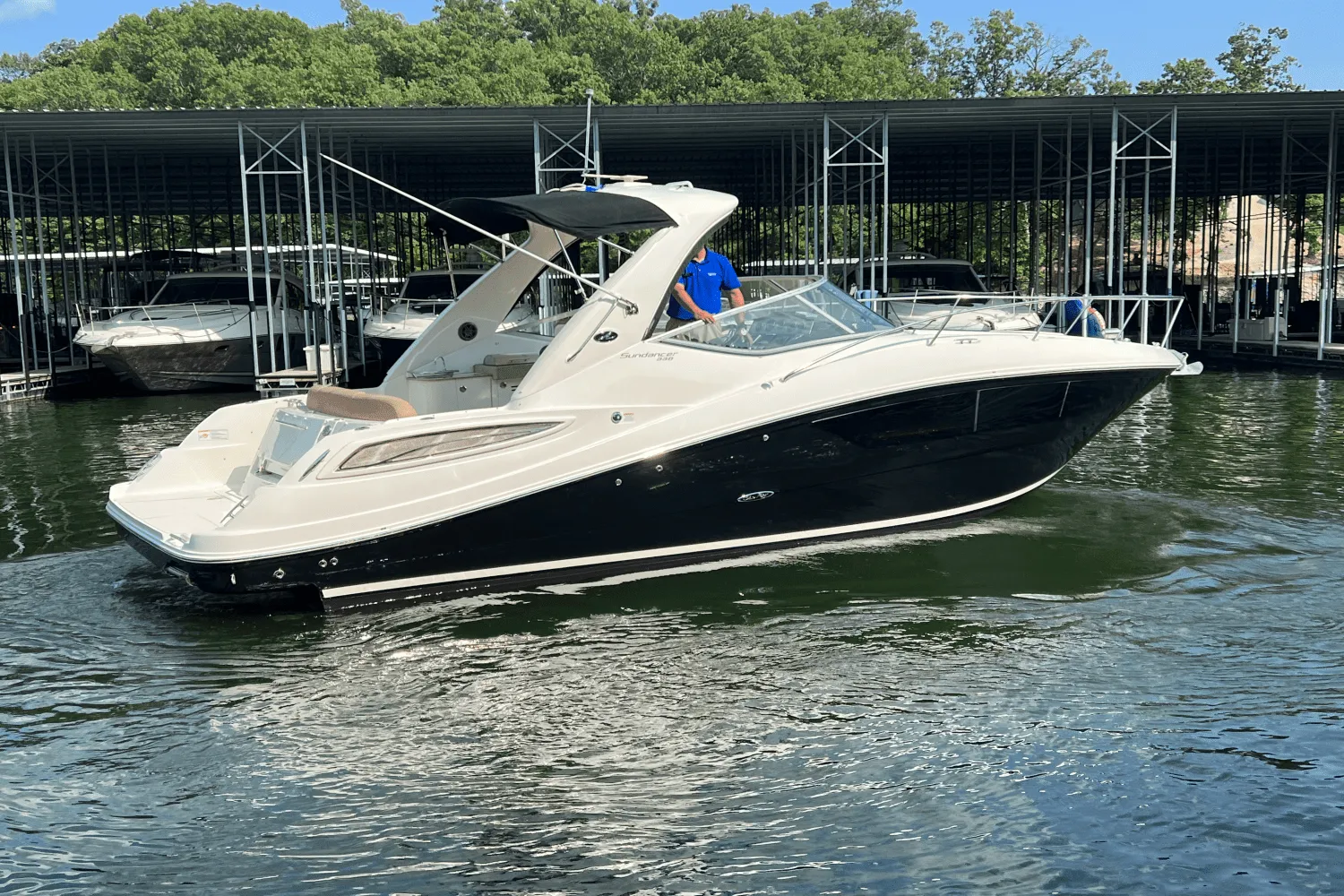 2016 Sea Ray 330 SUNDANCER Image Thumbnail #13