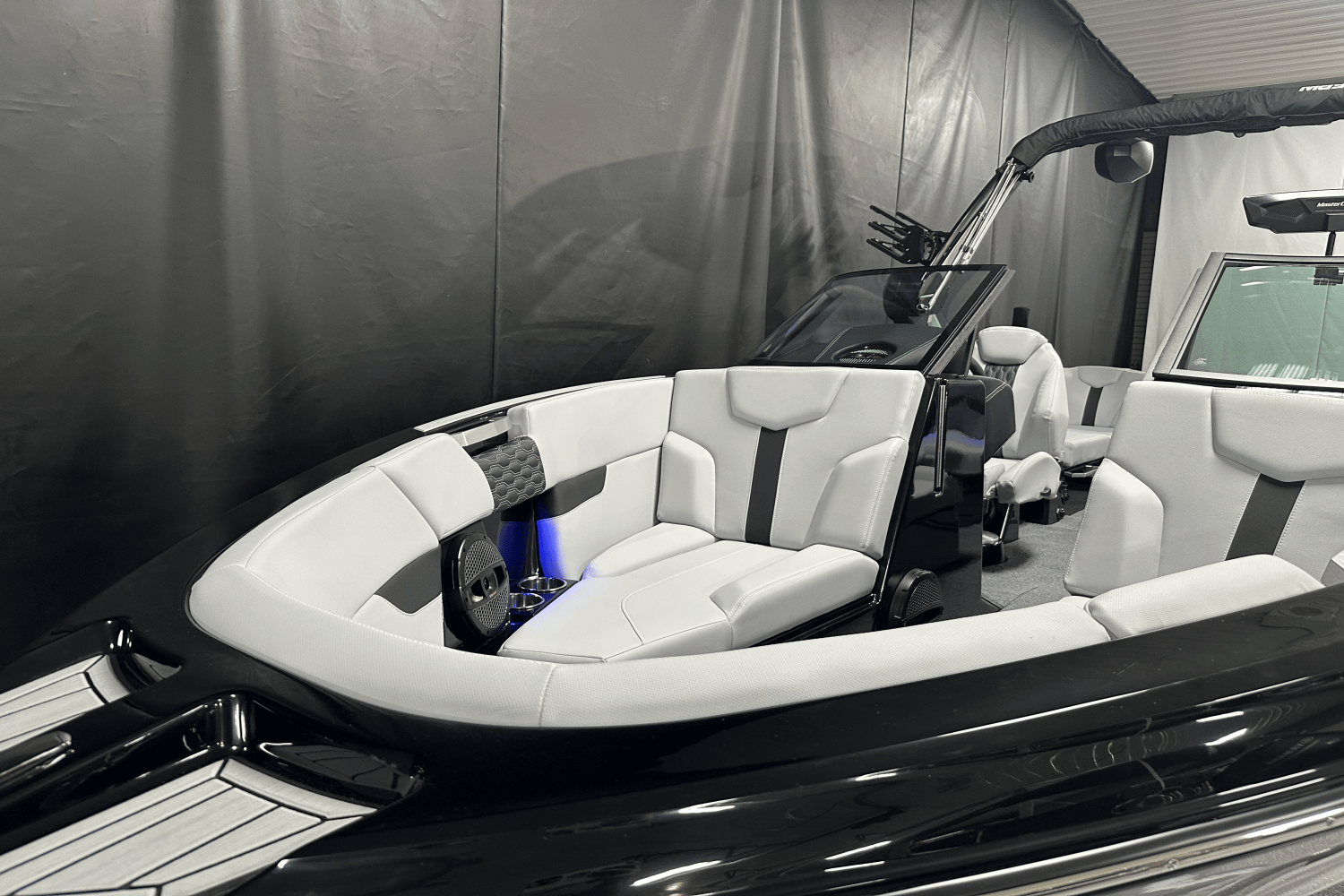2024 Mastercraft XT25 Image Thumbnail #3