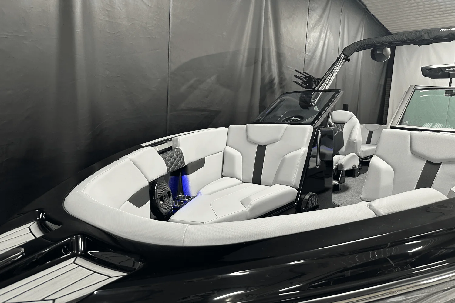 2024 Mastercraft XT25 Image Thumbnail #3