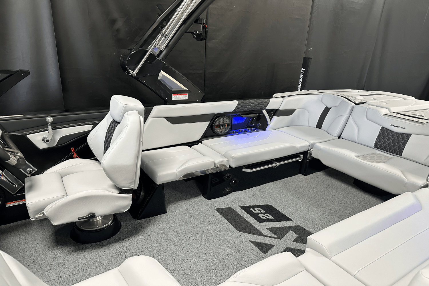 2024 Mastercraft XT25 Image Thumbnail #6