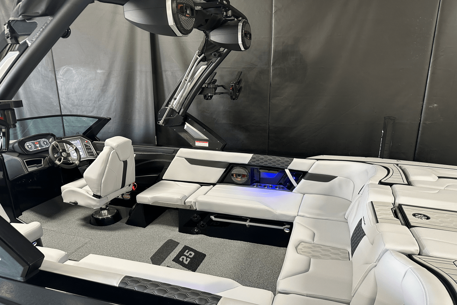 2024 Mastercraft XT25 Image Thumbnail #7