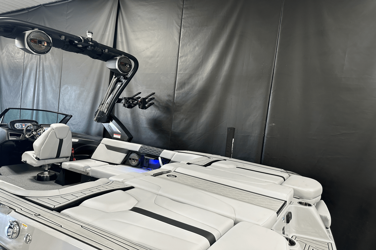 2024 Mastercraft XT25 Image Thumbnail #9