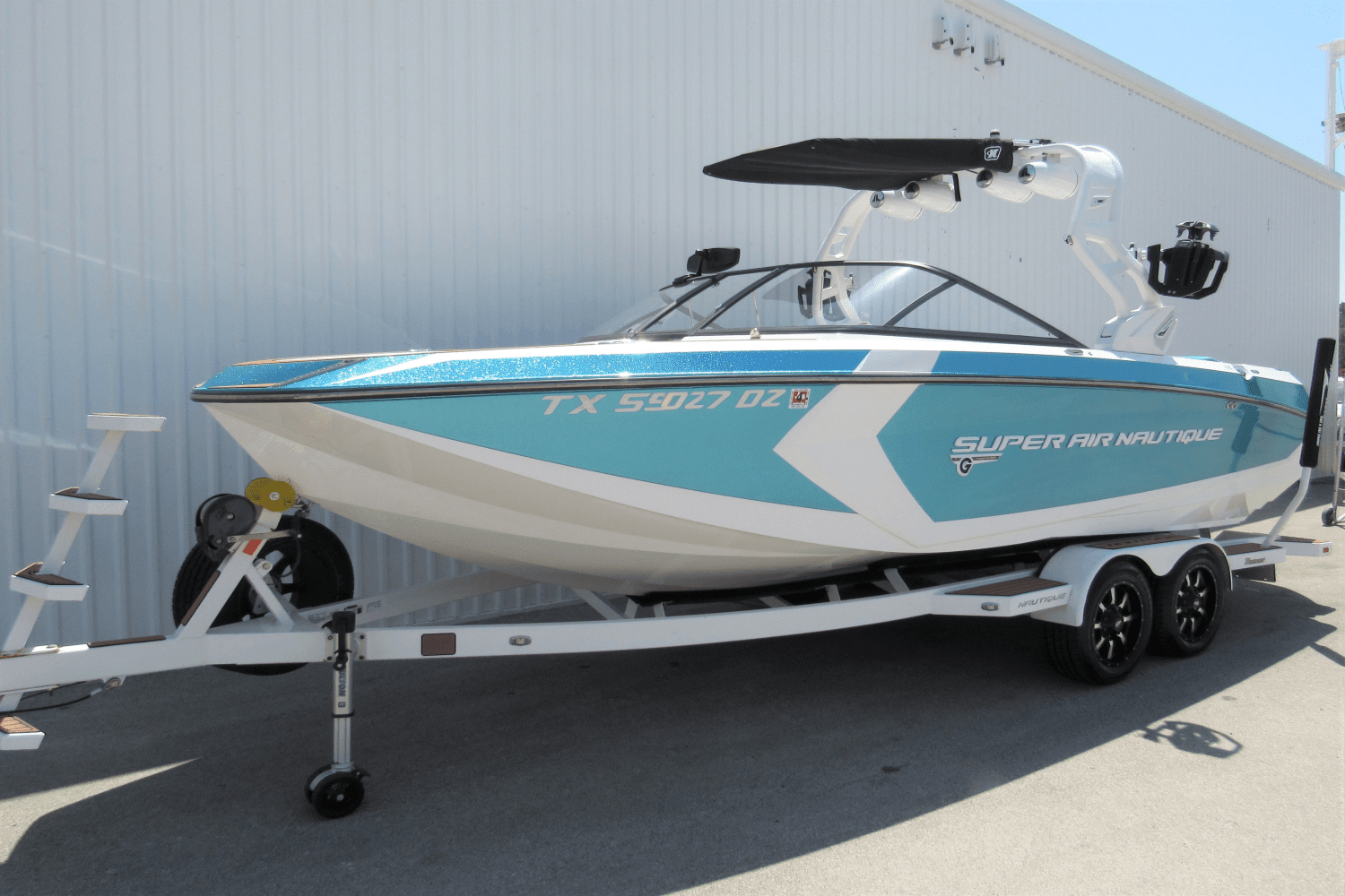 Thumbnail 4 for 2018 Nautique Super Air Nautique G23