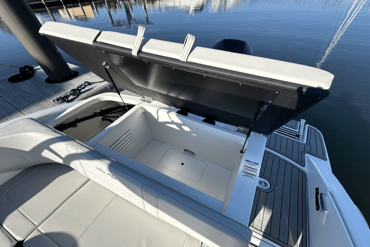 2024 Sea Ray
                                                             SPX 210 Outboard Image Thumbnail #18