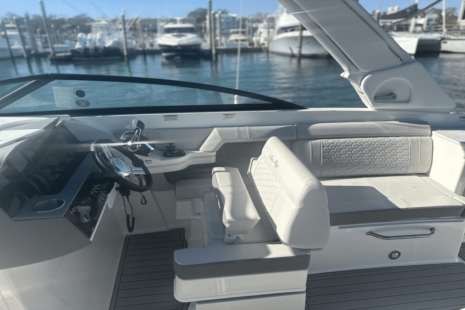 2024 Sea Ray
                                                             SDX 290 Outboard Image Thumbnail #15