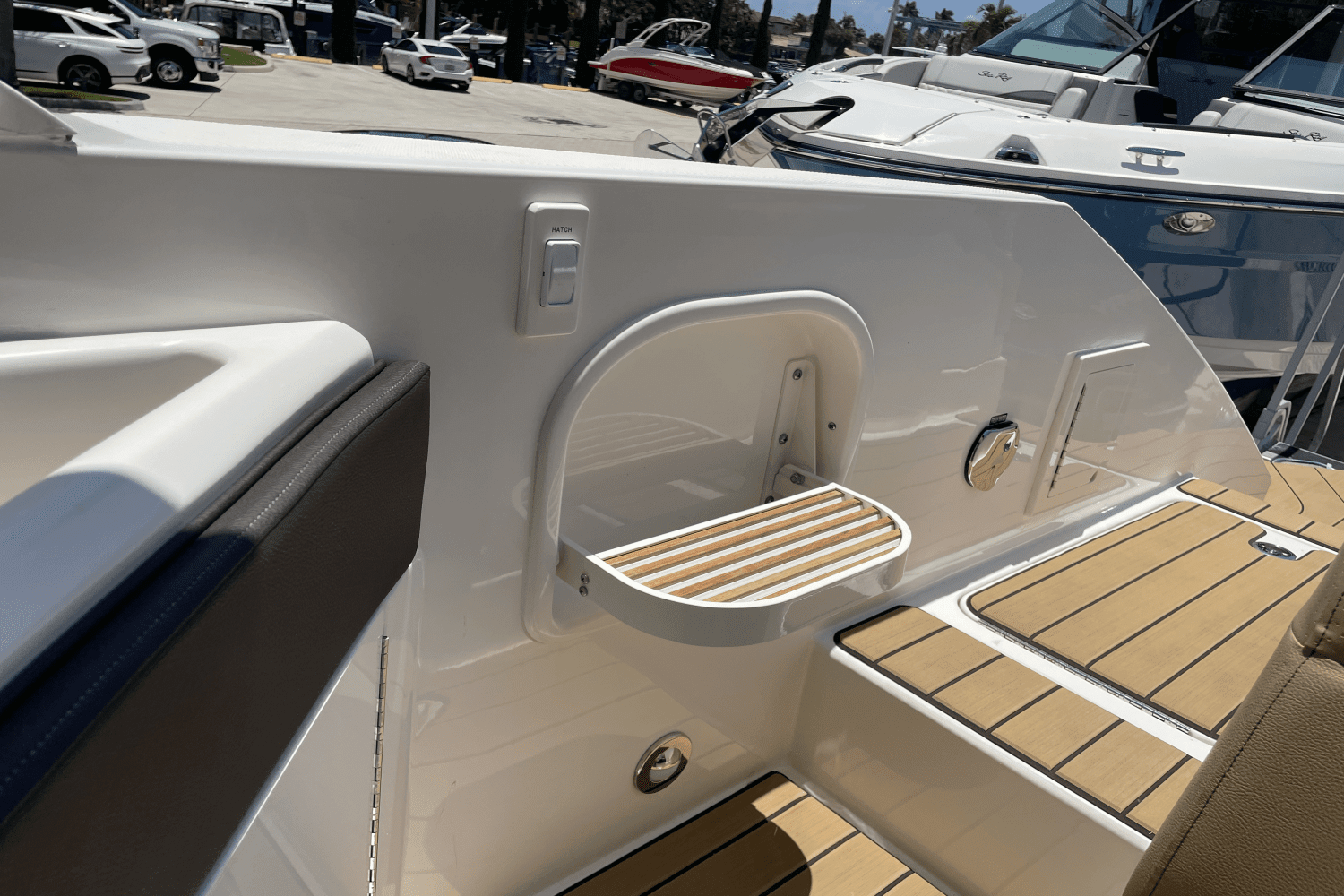 2024 Sea Ray 310 SLX Outboard Image Thumbnail #5