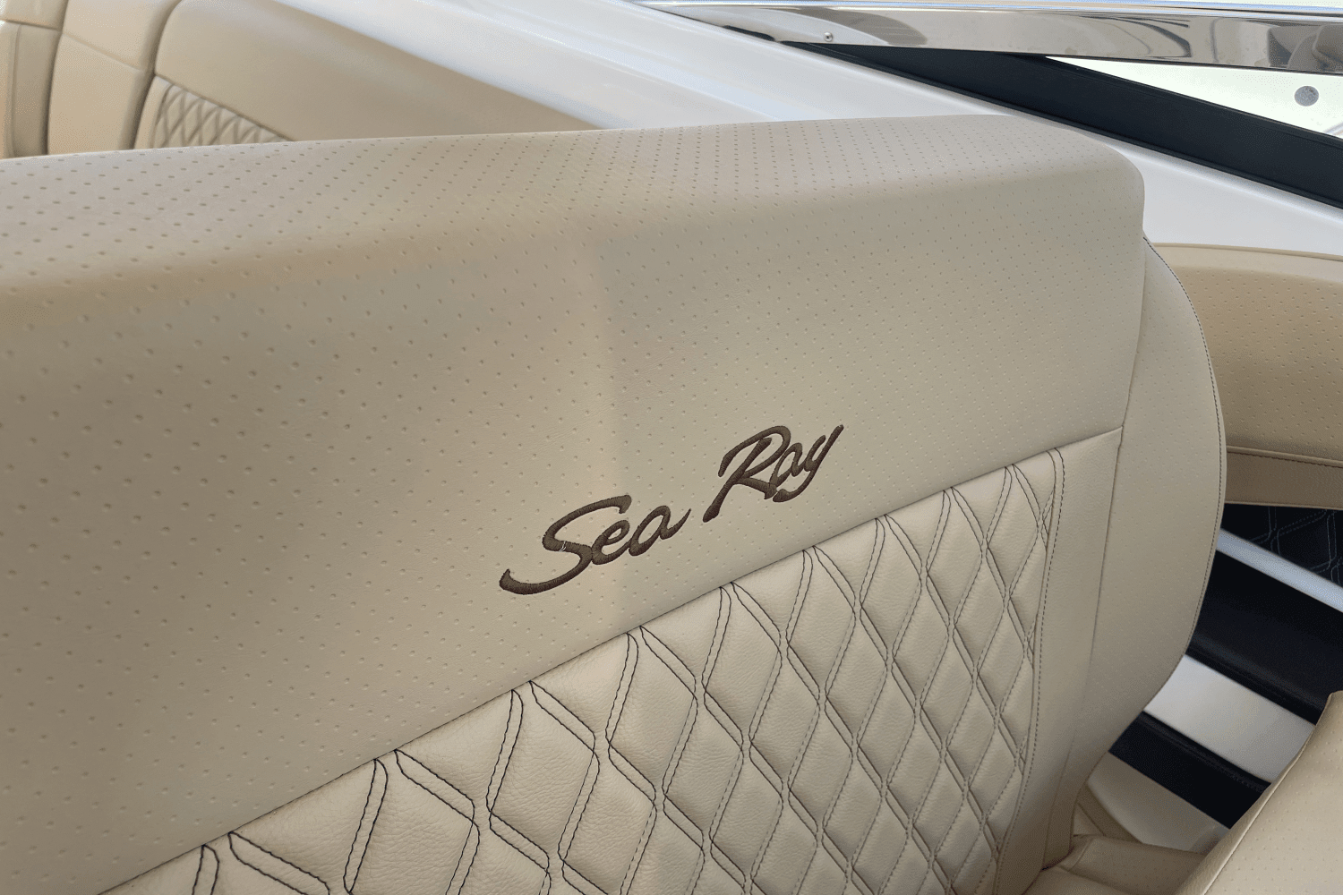 2024 Sea Ray 310 SLX Outboard Image Thumbnail #19