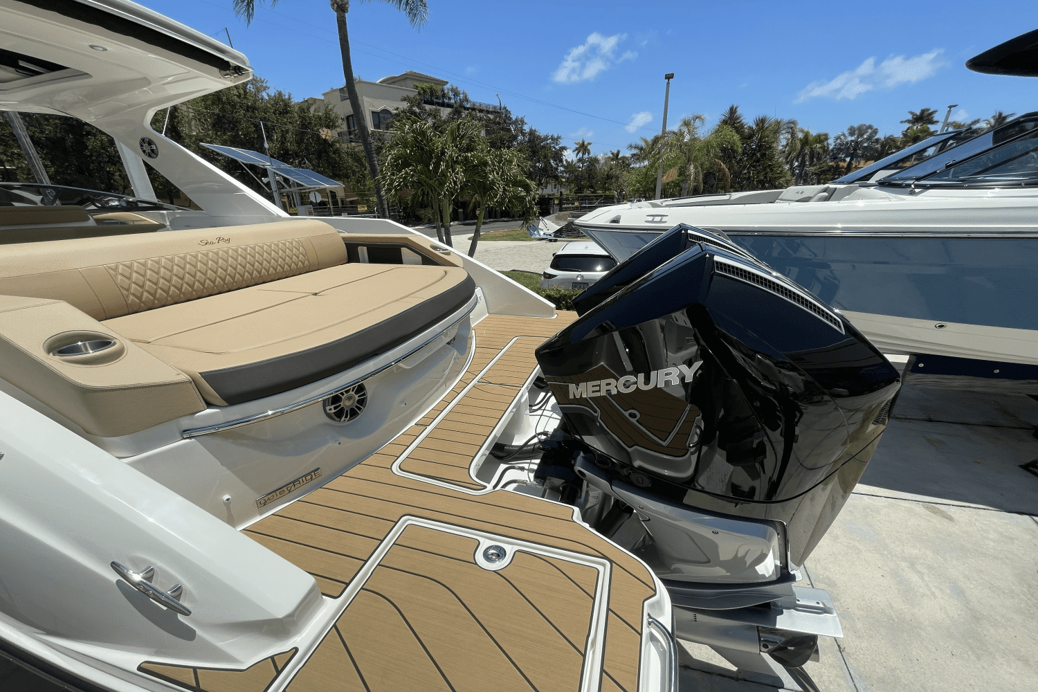 Thumbnail 3 for 2024 Sea Ray 310 SLX Outboard