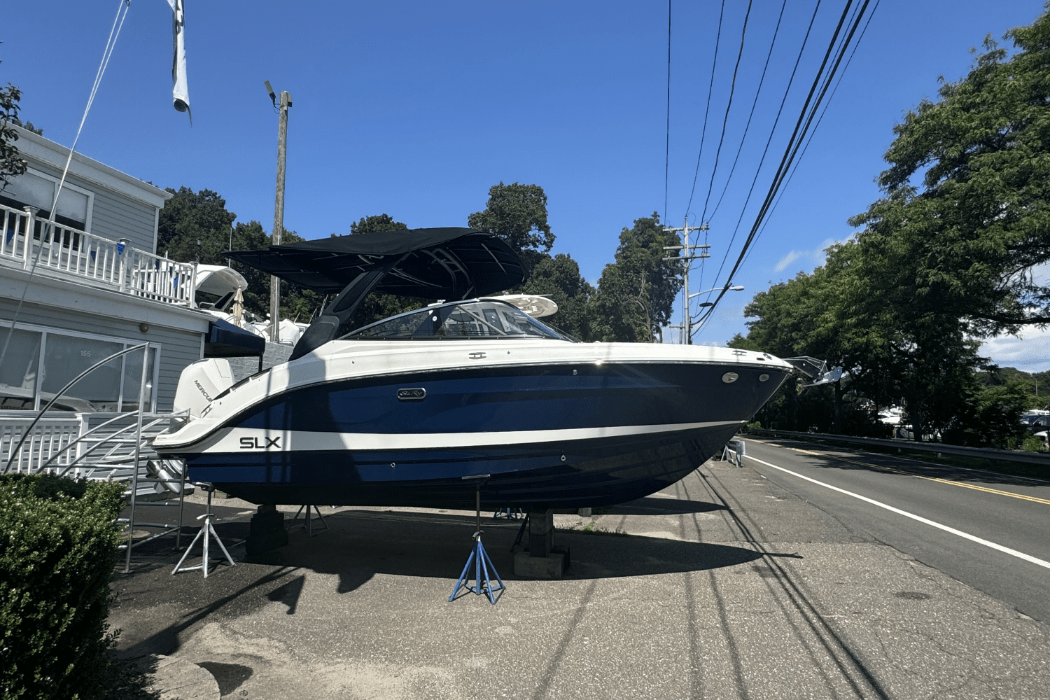 2024 Sea Ray SLX 260 Outboard