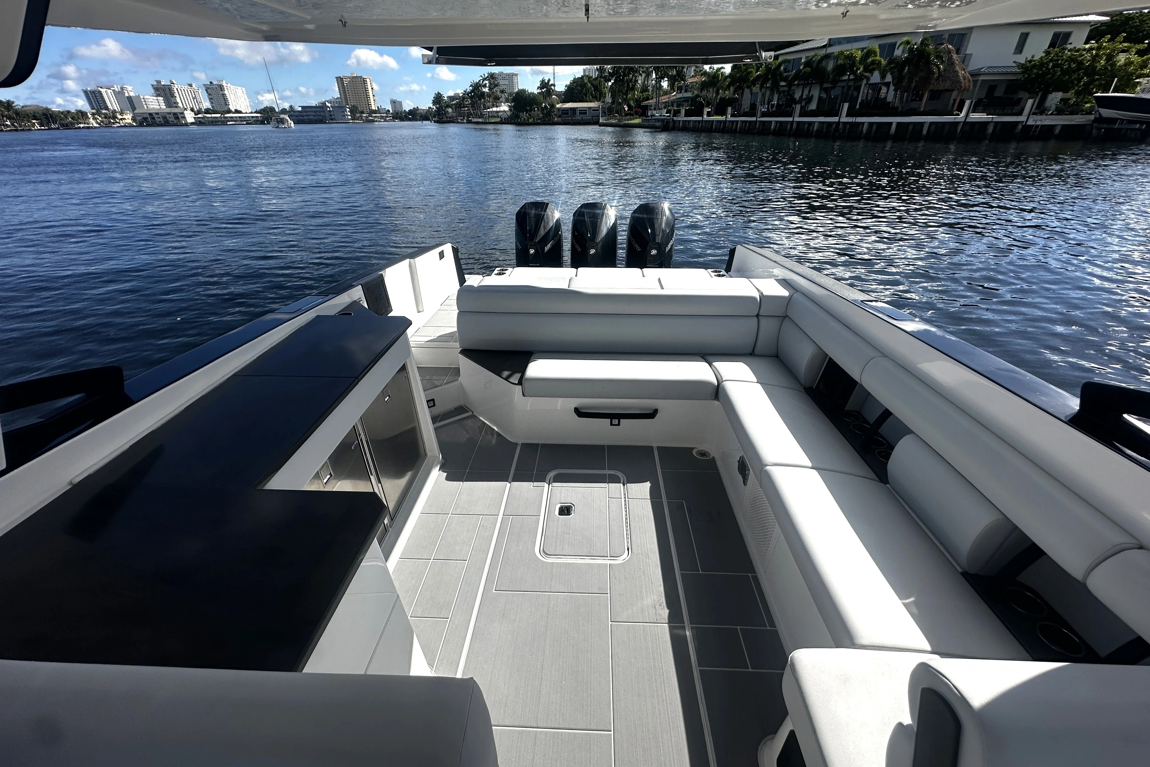 2024 Aviara AV36 Outboard Image Thumbnail #19