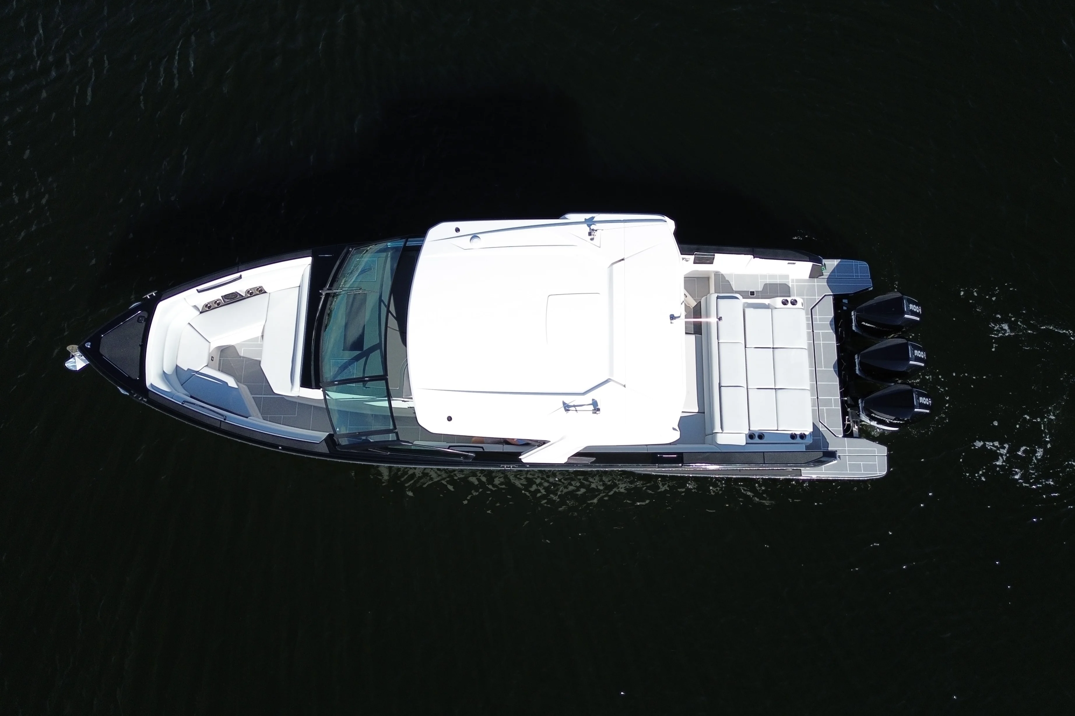 2024 Aviara AV36 Outboard Image Thumbnail #12