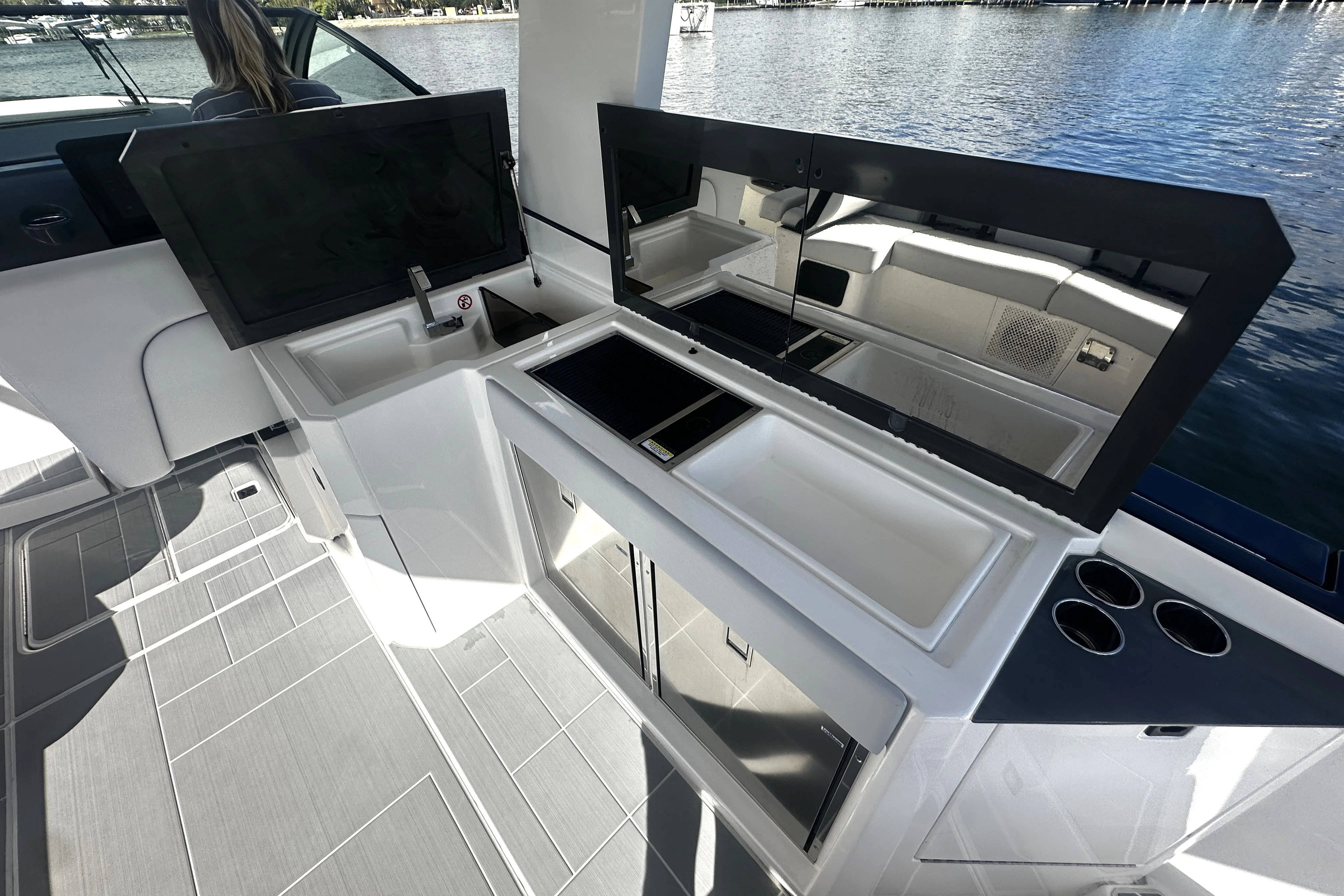 2024 Aviara AV36 Outboard Image Thumbnail #25