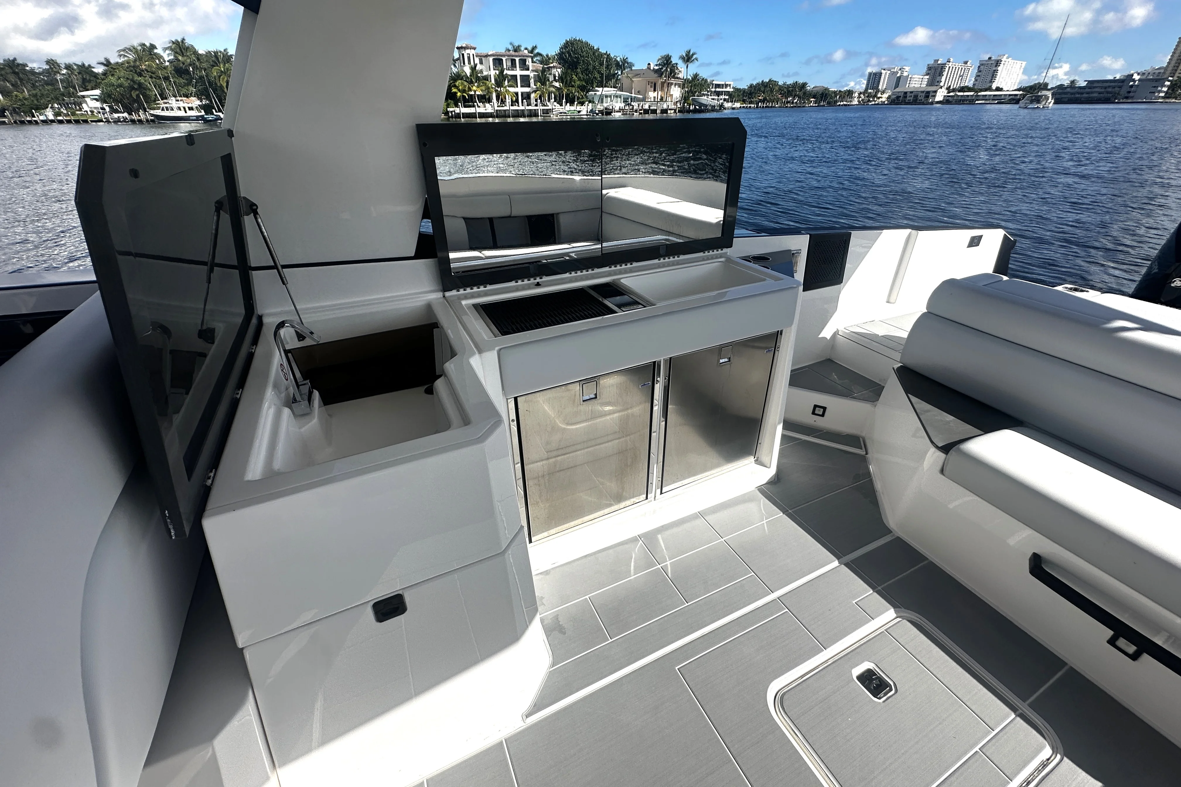 2024 Aviara AV36 Outboard Image Thumbnail #24