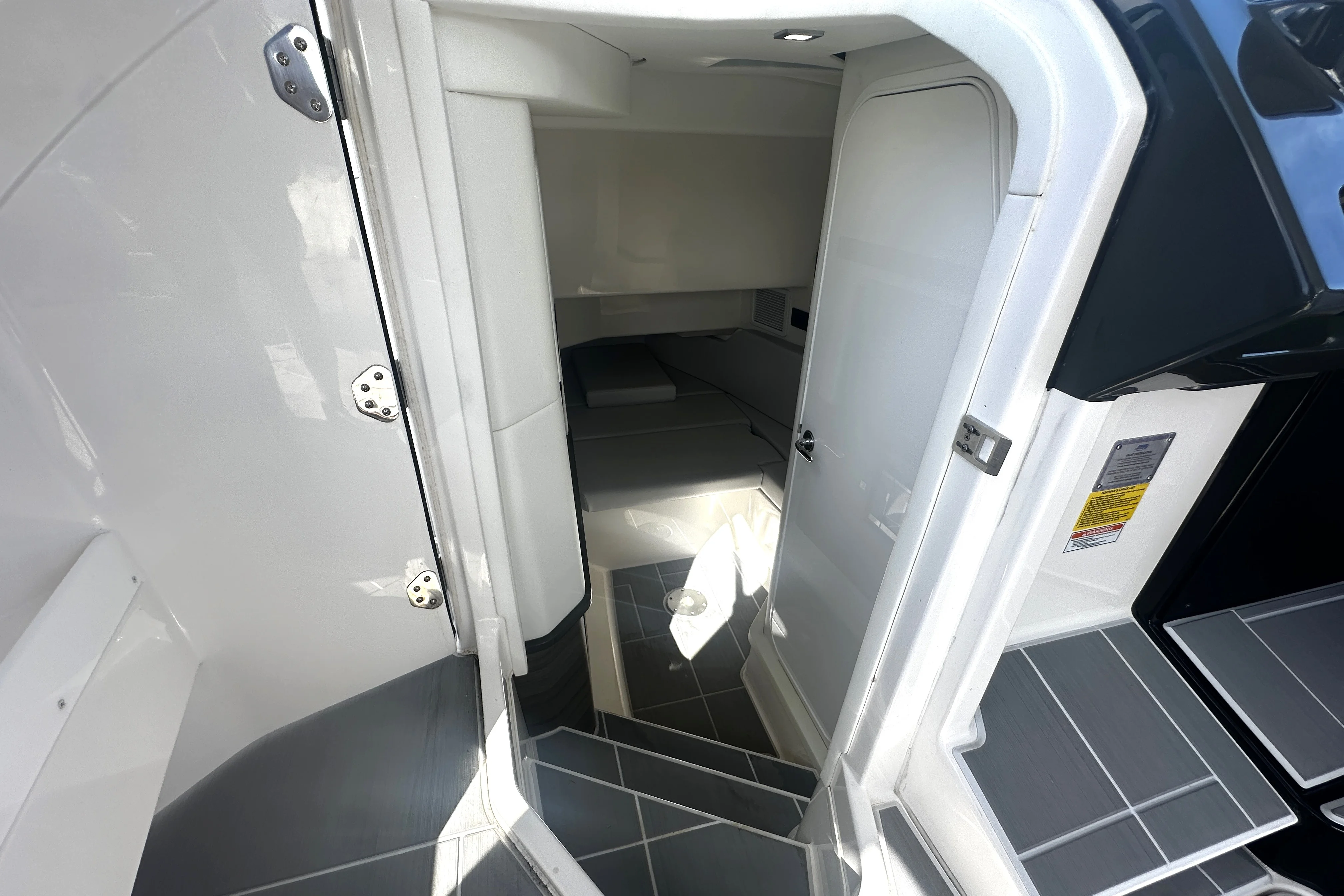 2024 Aviara AV36 Outboard Image Thumbnail #38