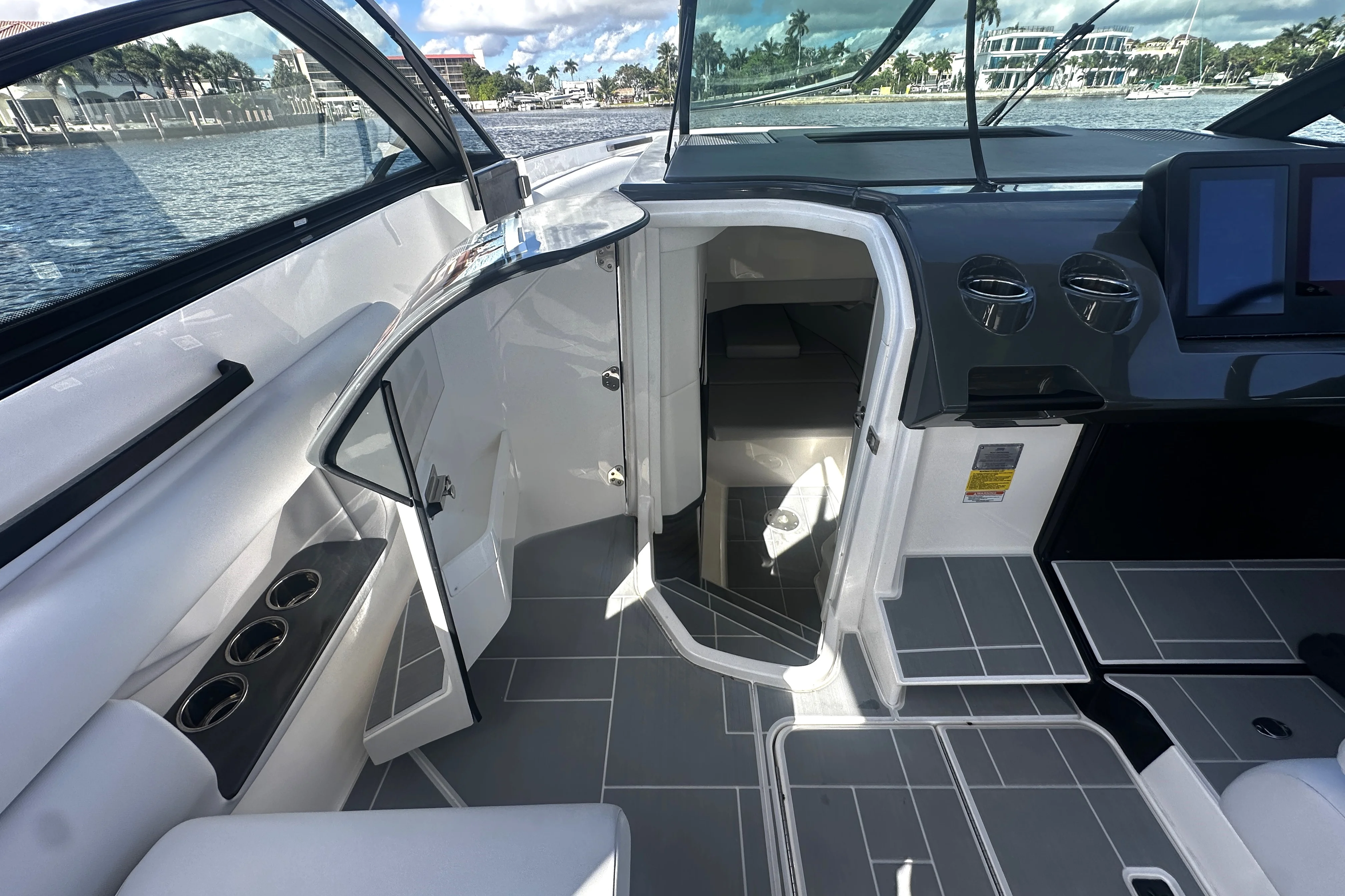 2024 Aviara AV36 Outboard Image Thumbnail #37