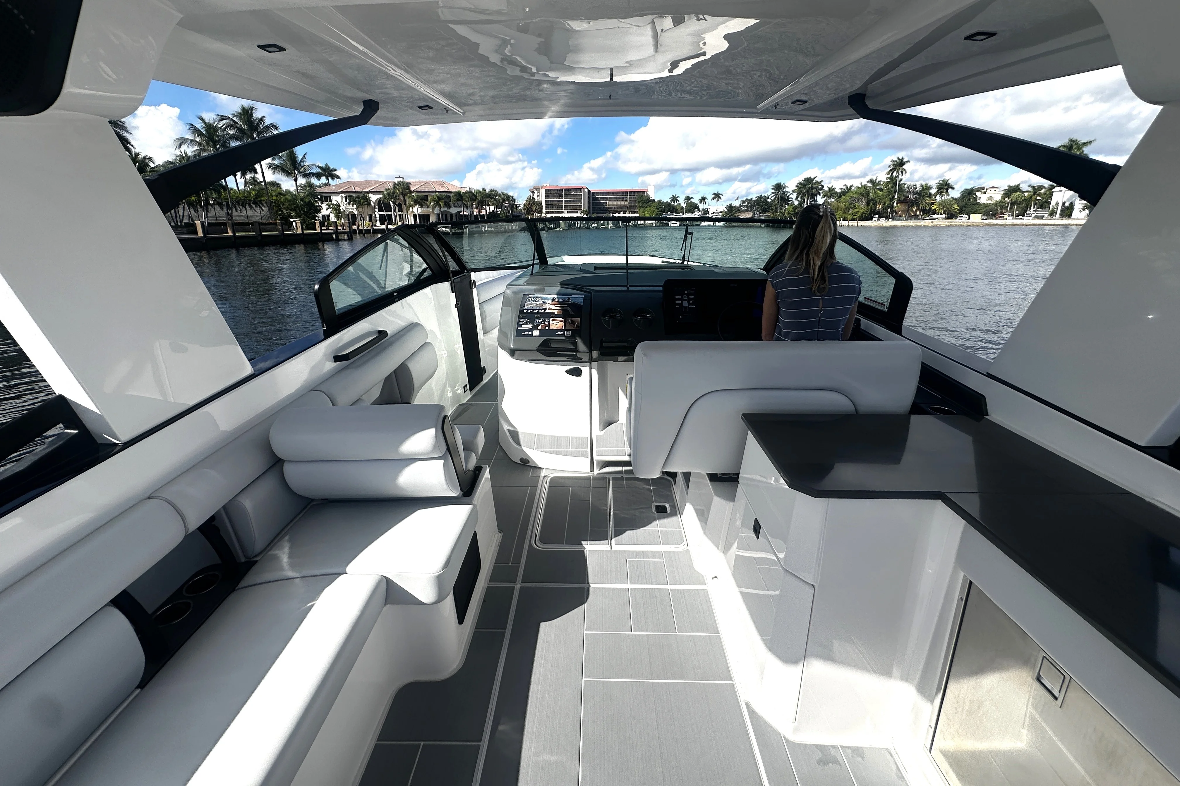 2024 Aviara AV36 Outboard Image Thumbnail #28