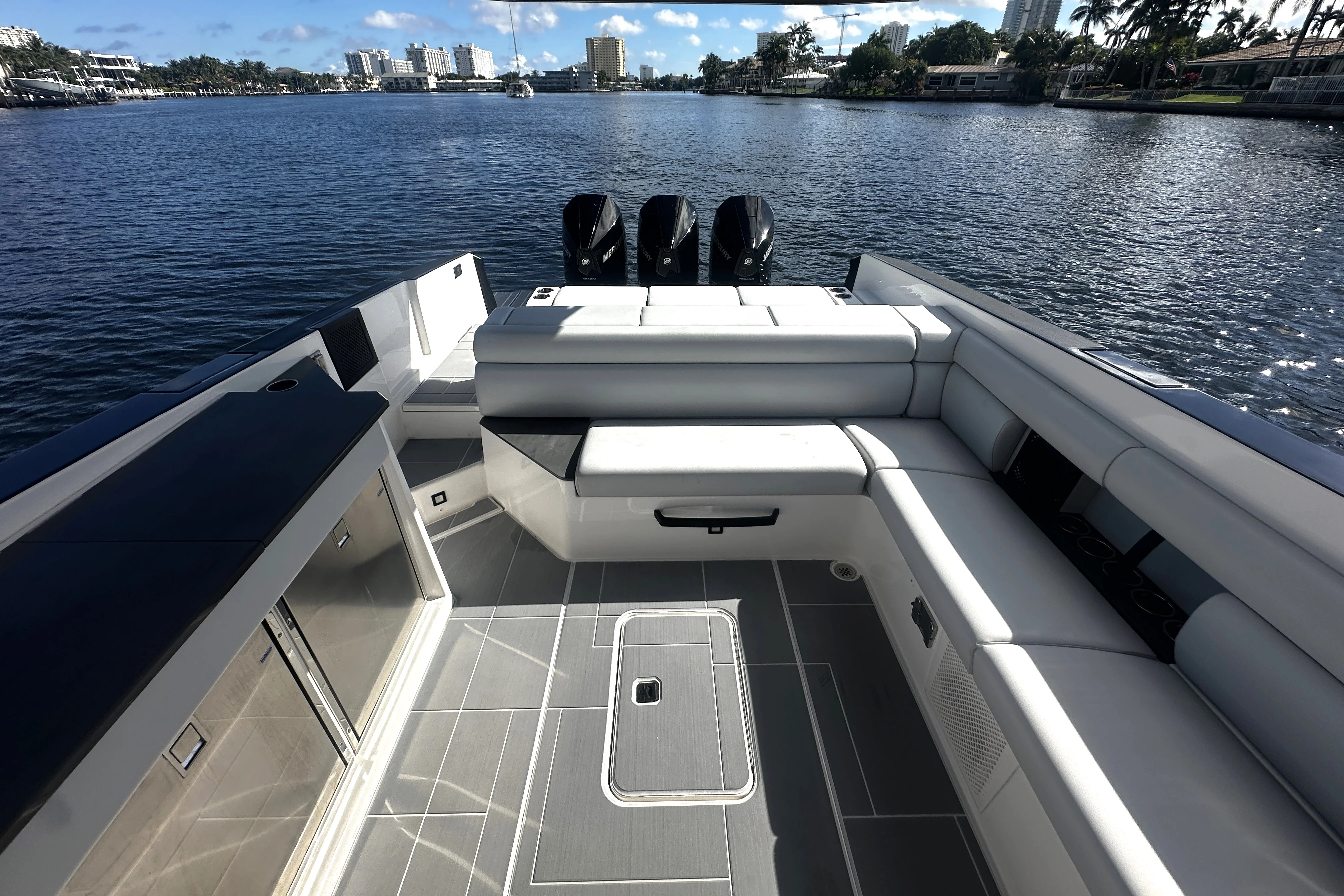 2024 Aviara AV36 Outboard Image Thumbnail #20