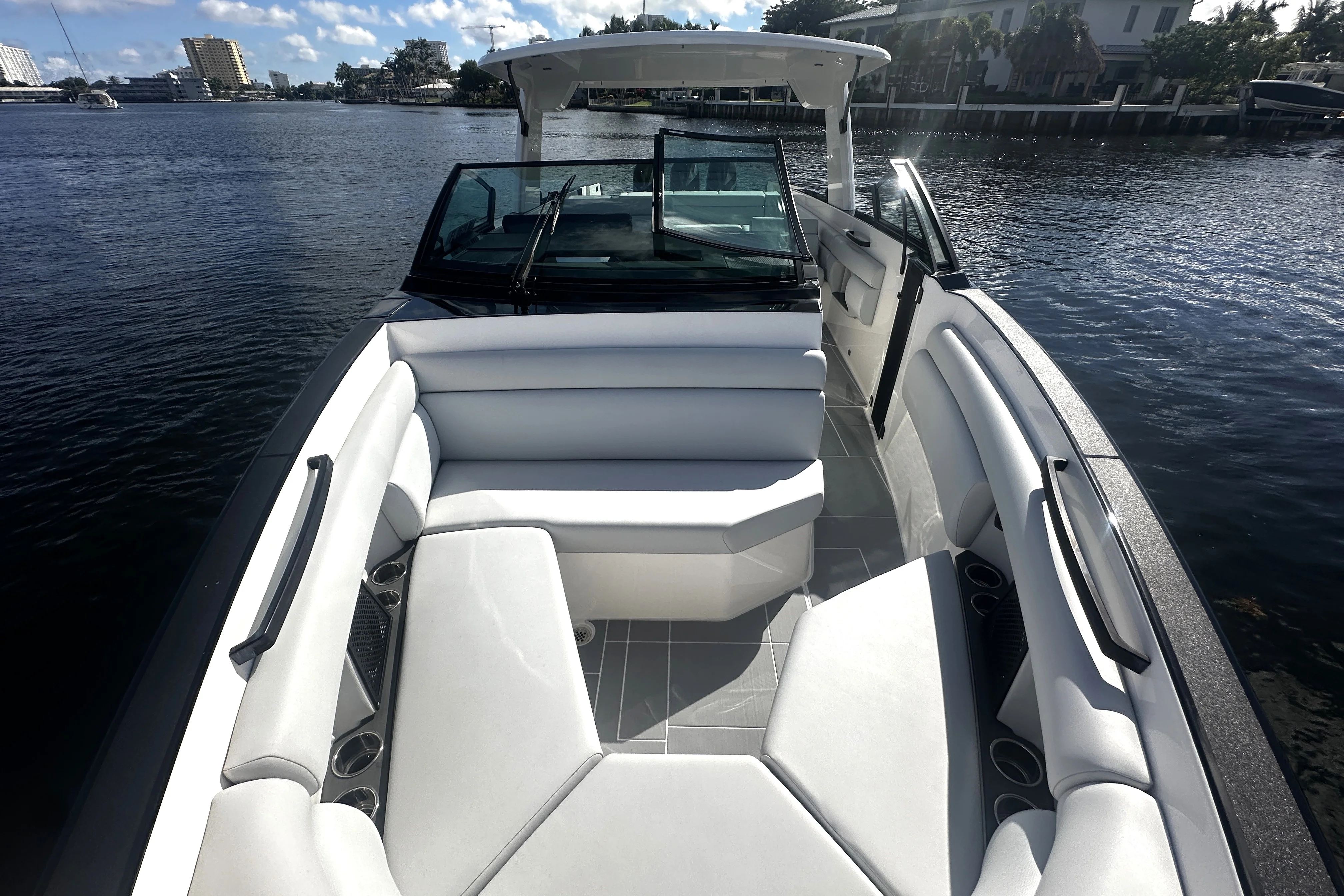 2024 Aviara AV36 Outboard Image Thumbnail #34