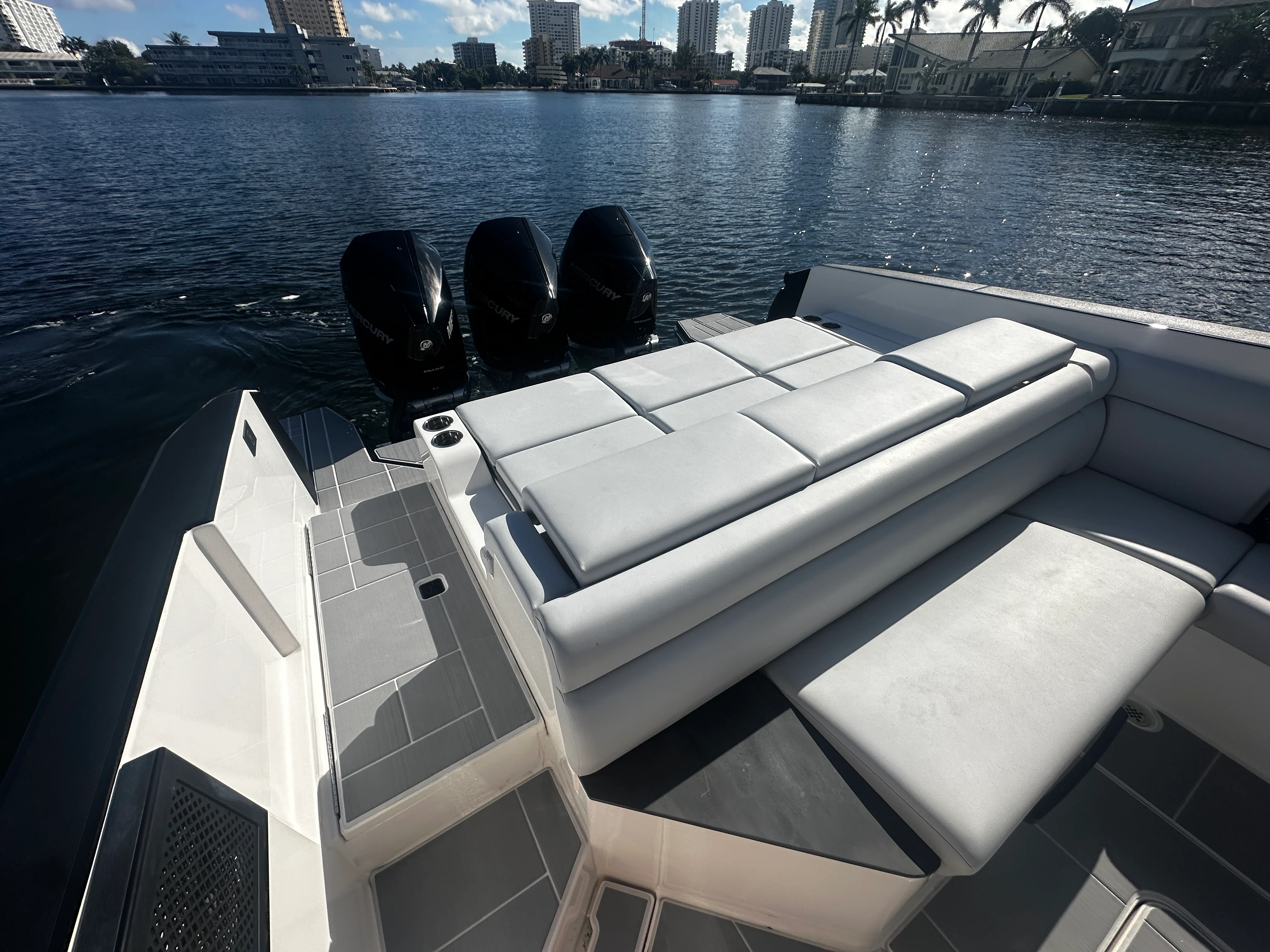 2024 Aviara AV36 Outboard Image Thumbnail #13