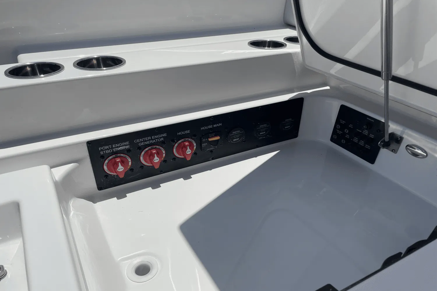 2024 Aviara AV36 Outboard Image Thumbnail #9