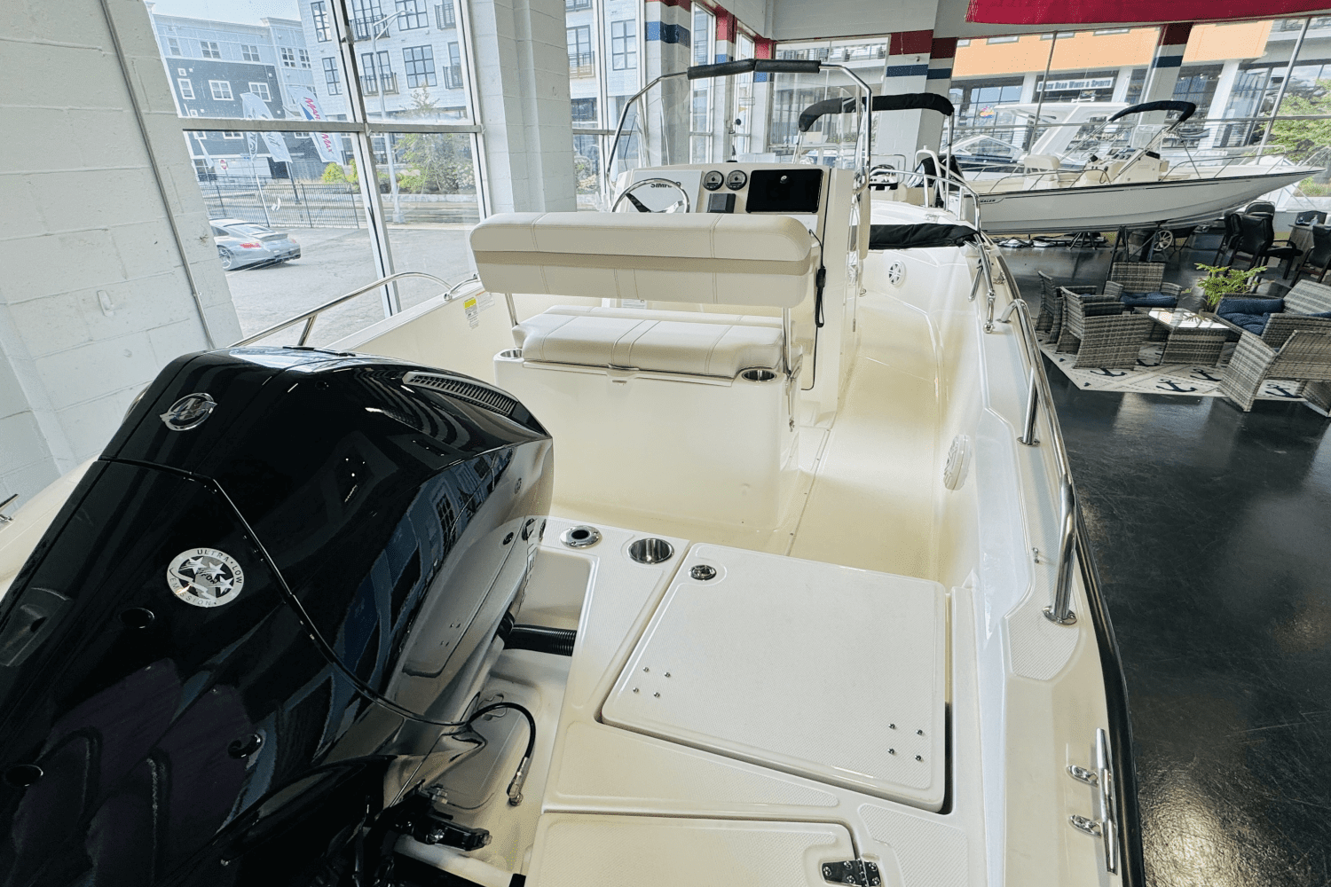 2025 Boston Whaler 220 Dauntless Image Thumbnail #4