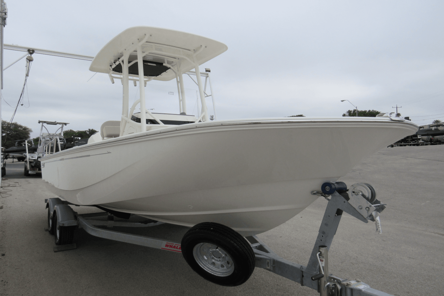 2024 Boston Whaler 210 Montauk Image Thumbnail #5