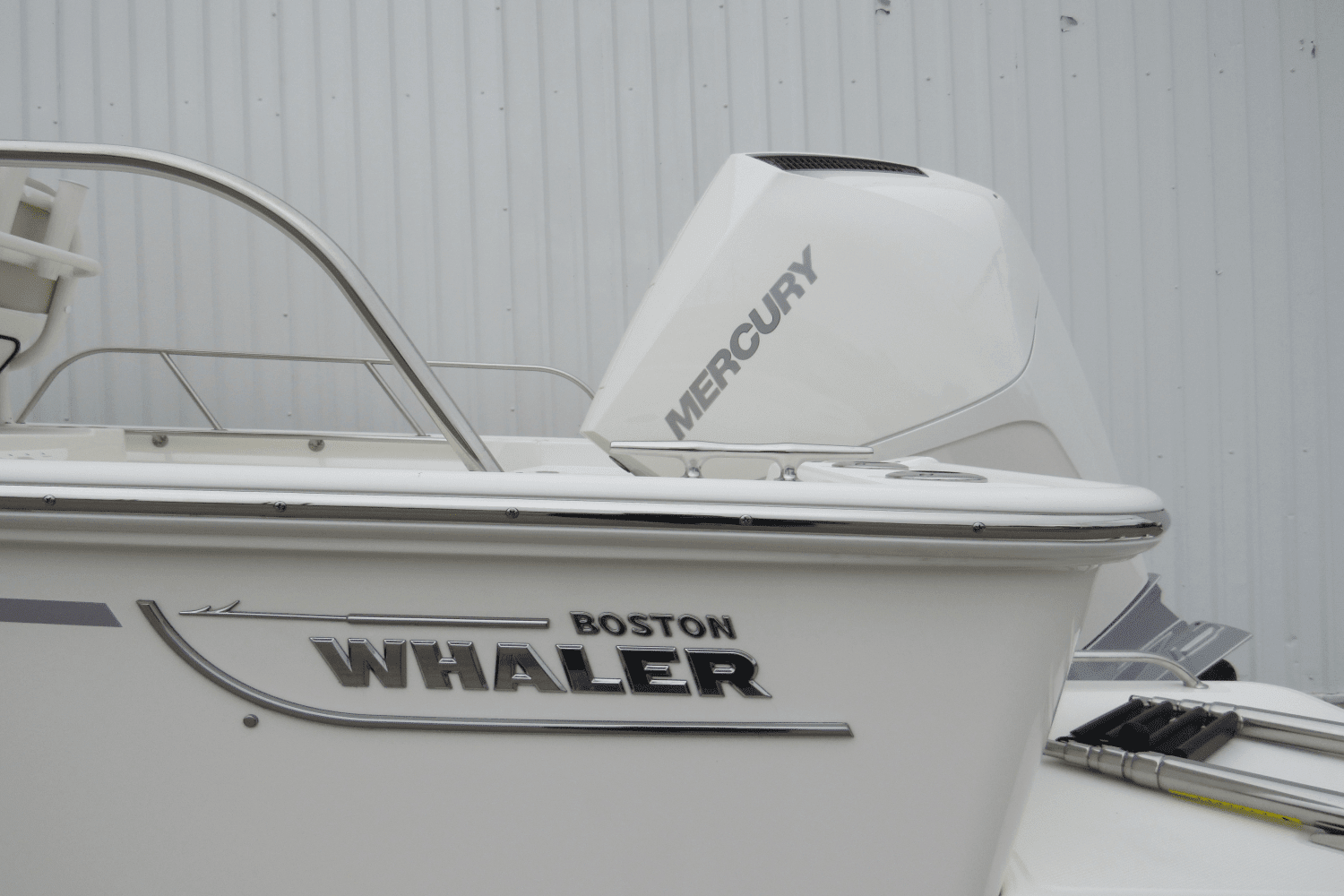 Thumbnail 4 for 2024 Boston Whaler 210 Montauk