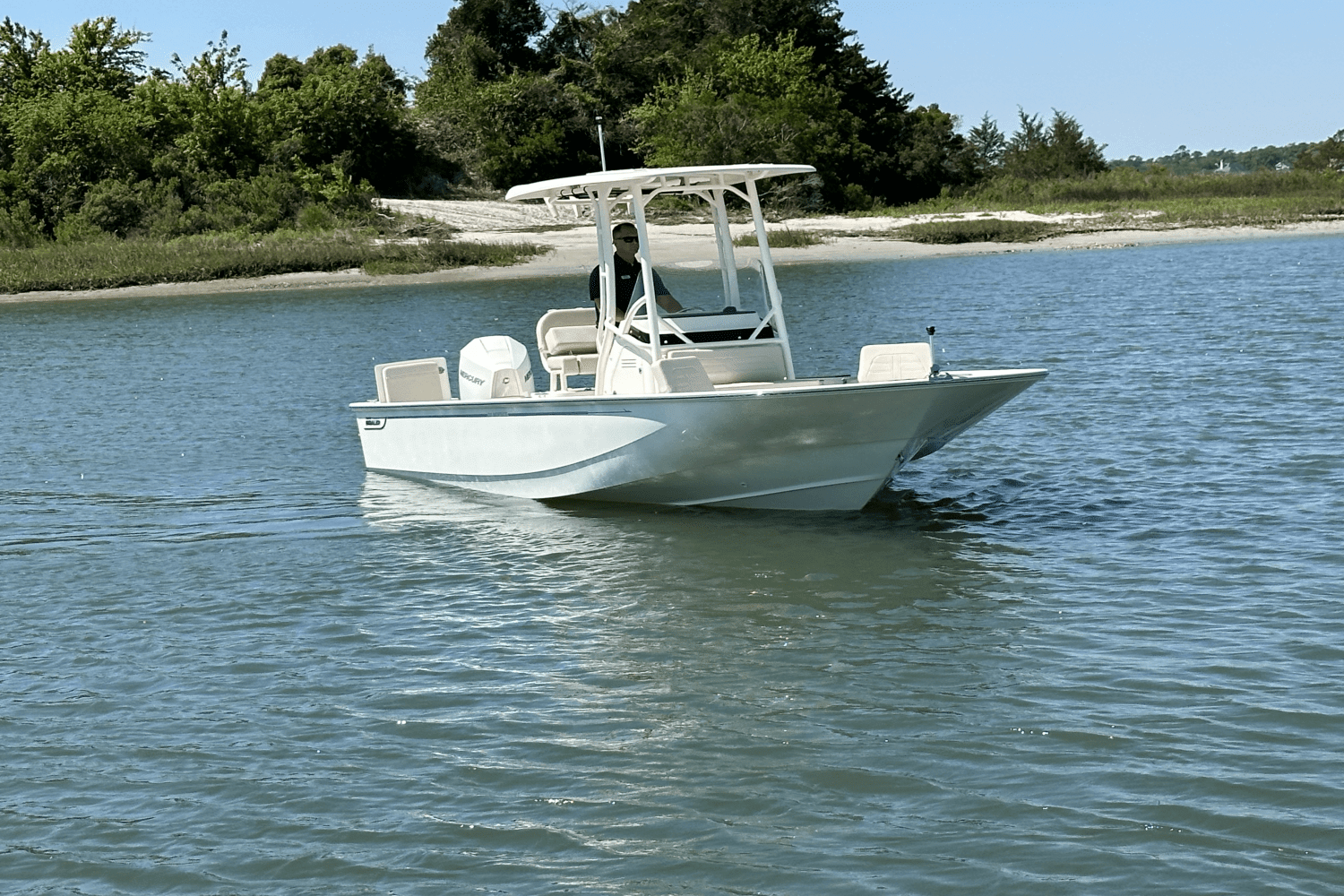 2024 Boston Whaler 210 Montauk Image Thumbnail #4